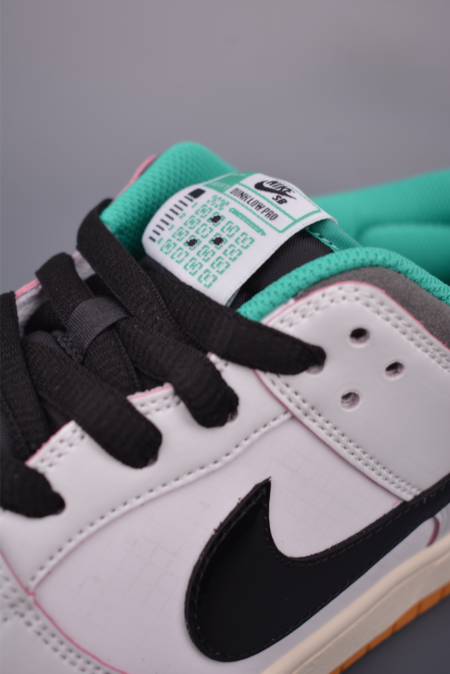 Nike SB Dunk Low Education First Edition - Premium Quality & Style 8 i1756335832907 621 0 6