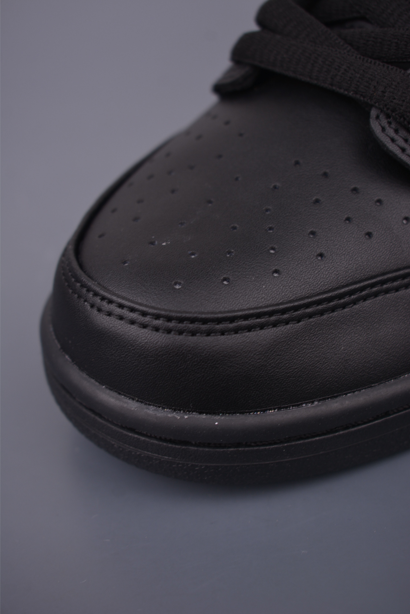 Nike SB Dunk Low Black Leather Sneakers Comfortable and Stylish Shoes 7 i1756335876842 5535 0 5