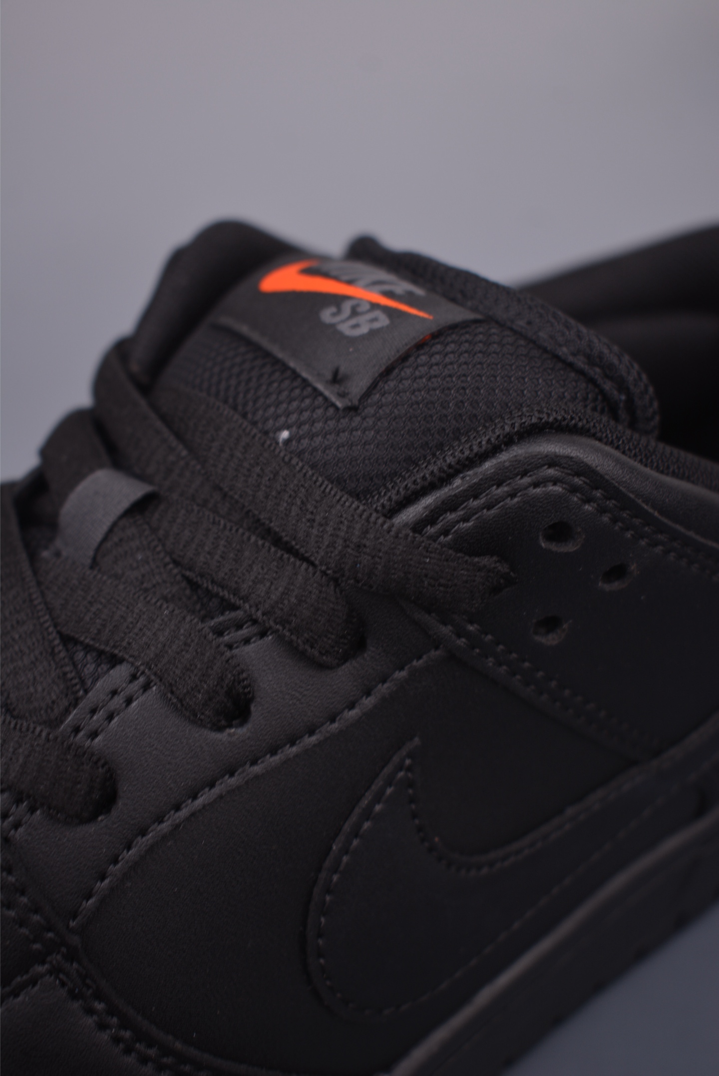 Nike SB Dunk Low Black Leather Sneakers Comfortable and Stylish Shoes 8 i1756335878829 9307 0 6