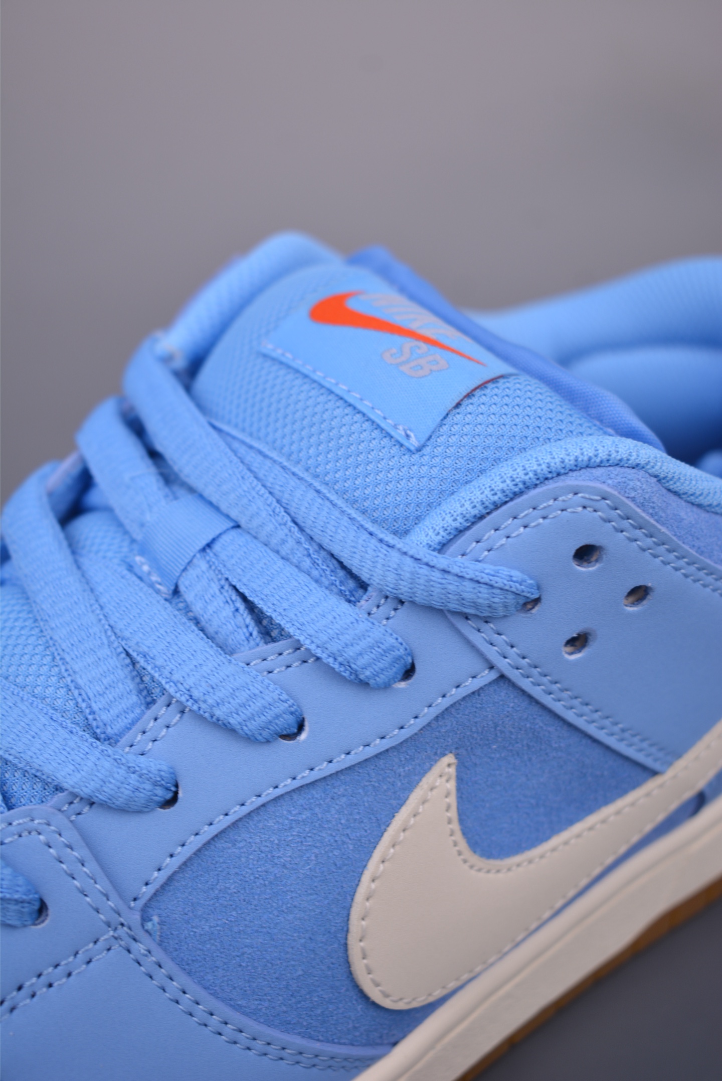 Nike SB Dunk Low Basketball Shoes Premium Leather, Breathable & Comfortable 8 i1756335900867 8428 0 6