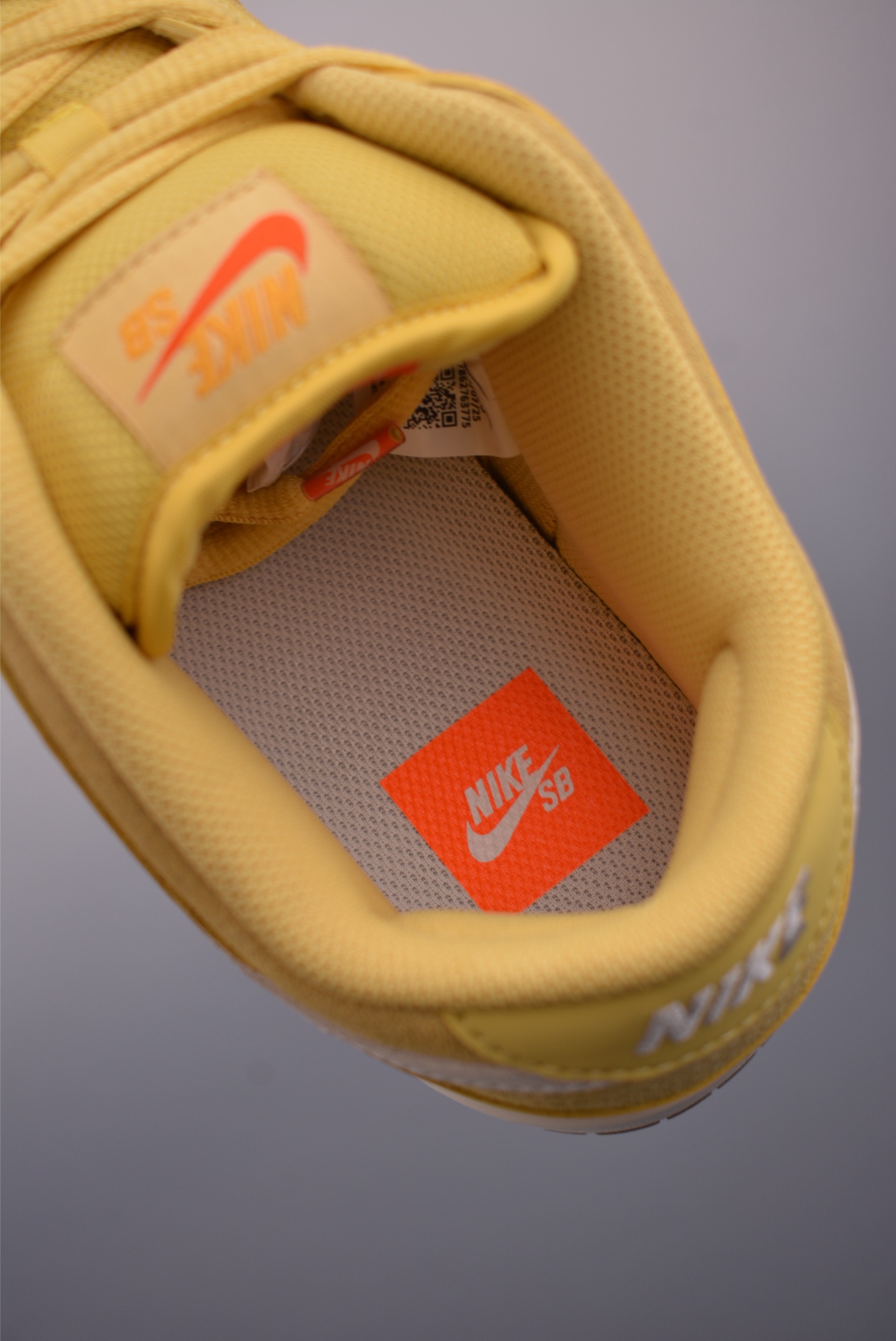Nike SB Dunk Low Yellow Suede Leather Sneakers Athletic Shoes FJ1674 10 i1756336070437 3428 0 8