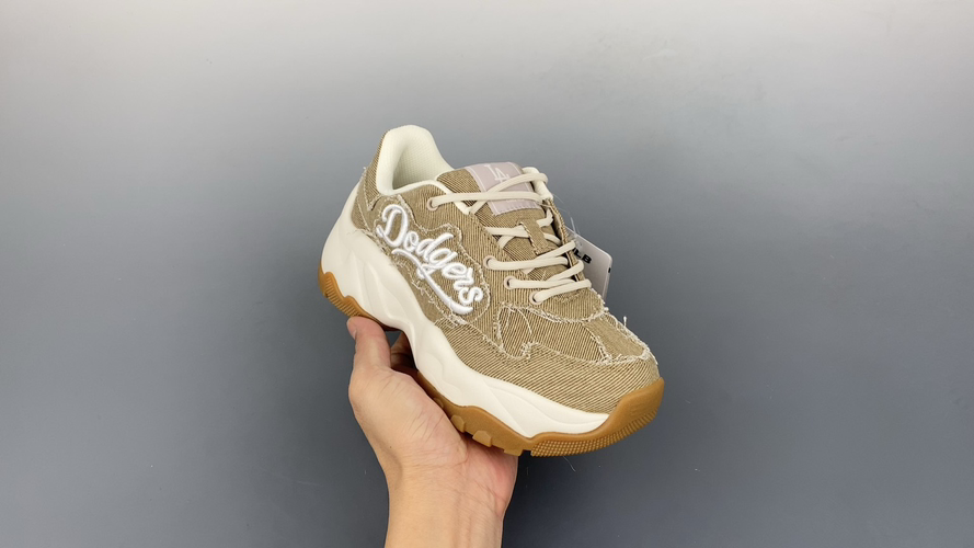MLB Bigball Chunky Vintage Cursive Dodgers Sneakers - Stylish Comfort