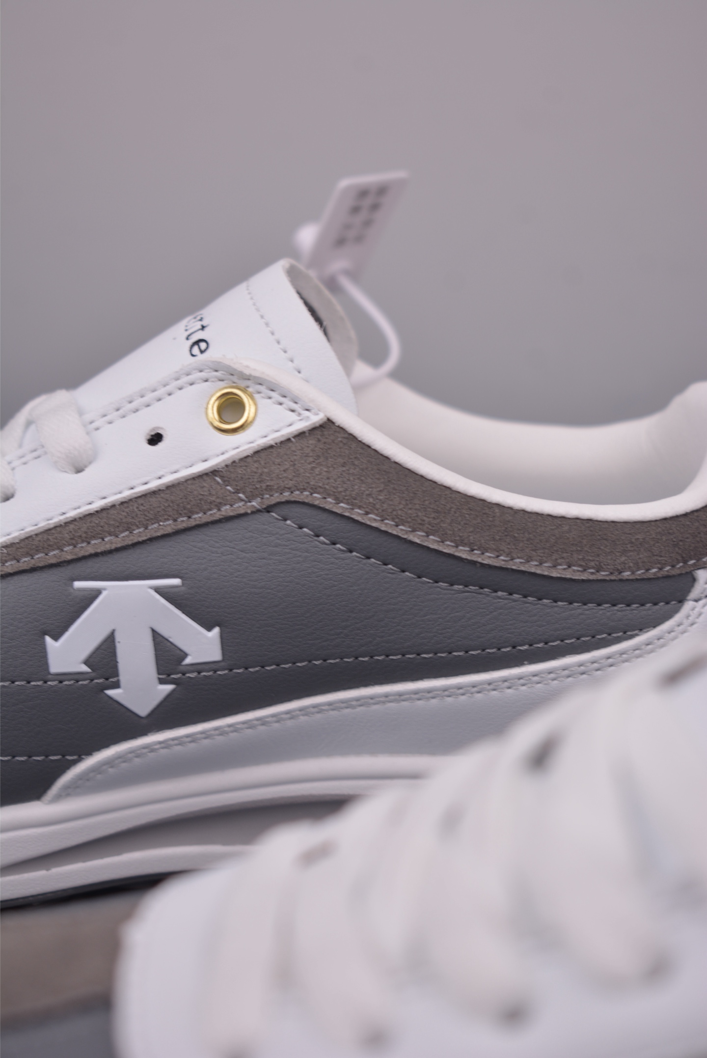 Descente CHRON RACER Retro Sneakers - Stylish, Comfortable, and Versatile Shoes 8 i1756424551797 7494 0 7