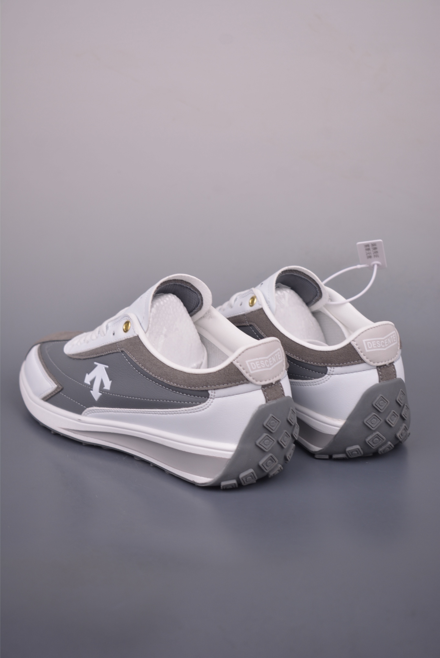 Descente CHRON RACER Retro Sneakers - Stylish, Comfortable, and Versatile Shoes 2 i1756424551840 471 0 1