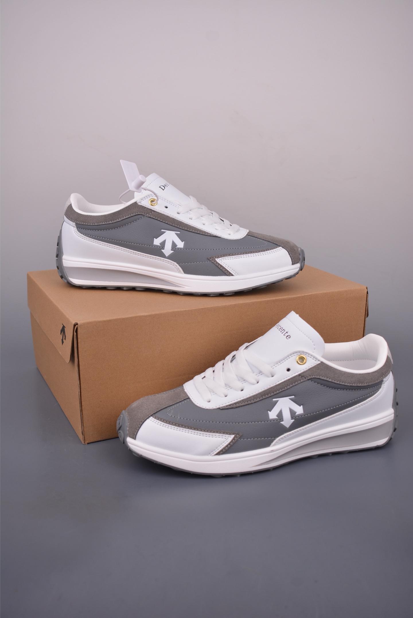 Descente CHRON RACER Retro Sneakers - Stylish, Comfortable, and Versatile Shoes 5 i1756424553503 5041 0 4