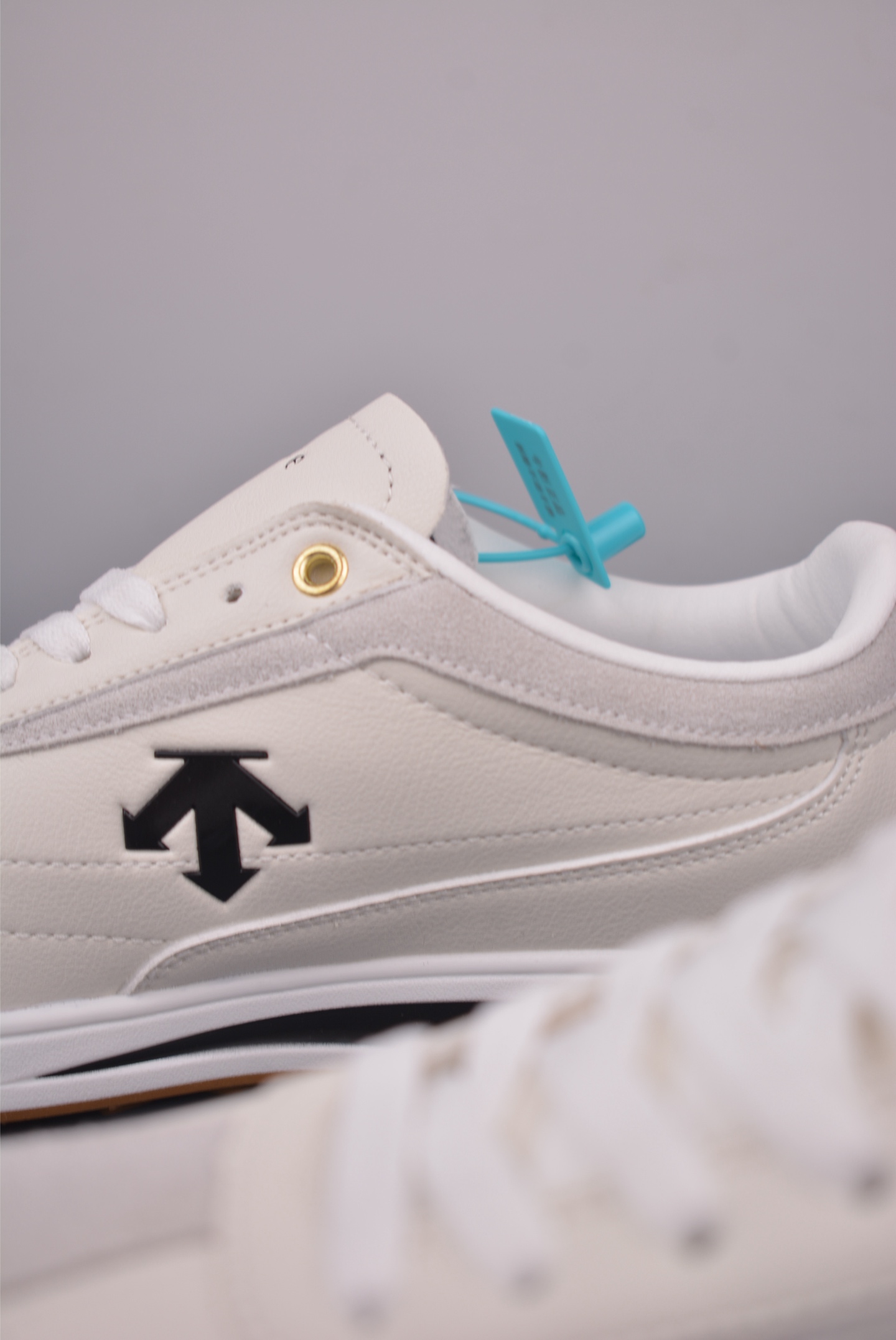 Descente CHRON RACER Retro Sneakers - Stylish, Comfortable, and Versatile 8 i1756424573685 4471 0 7