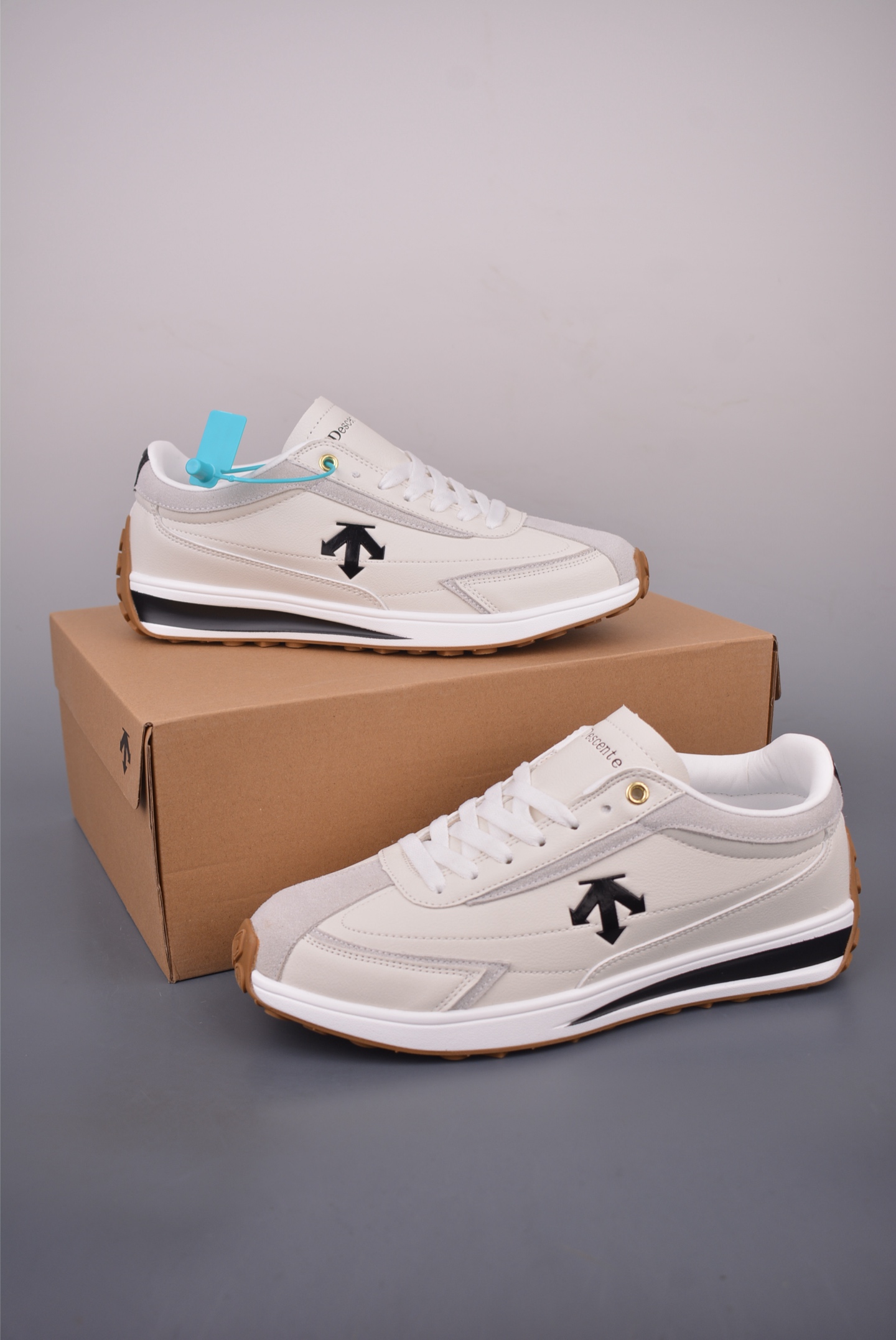 Descente CHRON RACER Retro Sneakers - Stylish, Comfortable, and Versatile 5 i1756424575397 2202 0 4