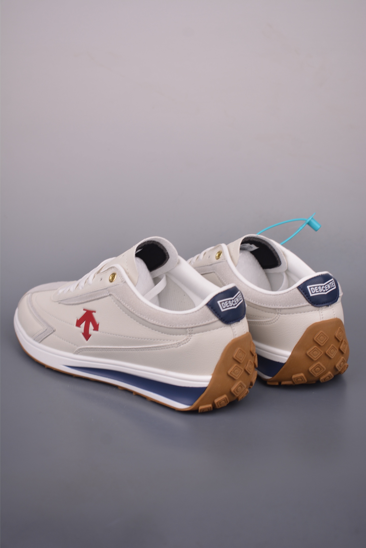 Descente CHRON RACER Retro Fashion Sneakers Casual Leather Shoes For Men Women 3 i1756424592303 3658 0 1