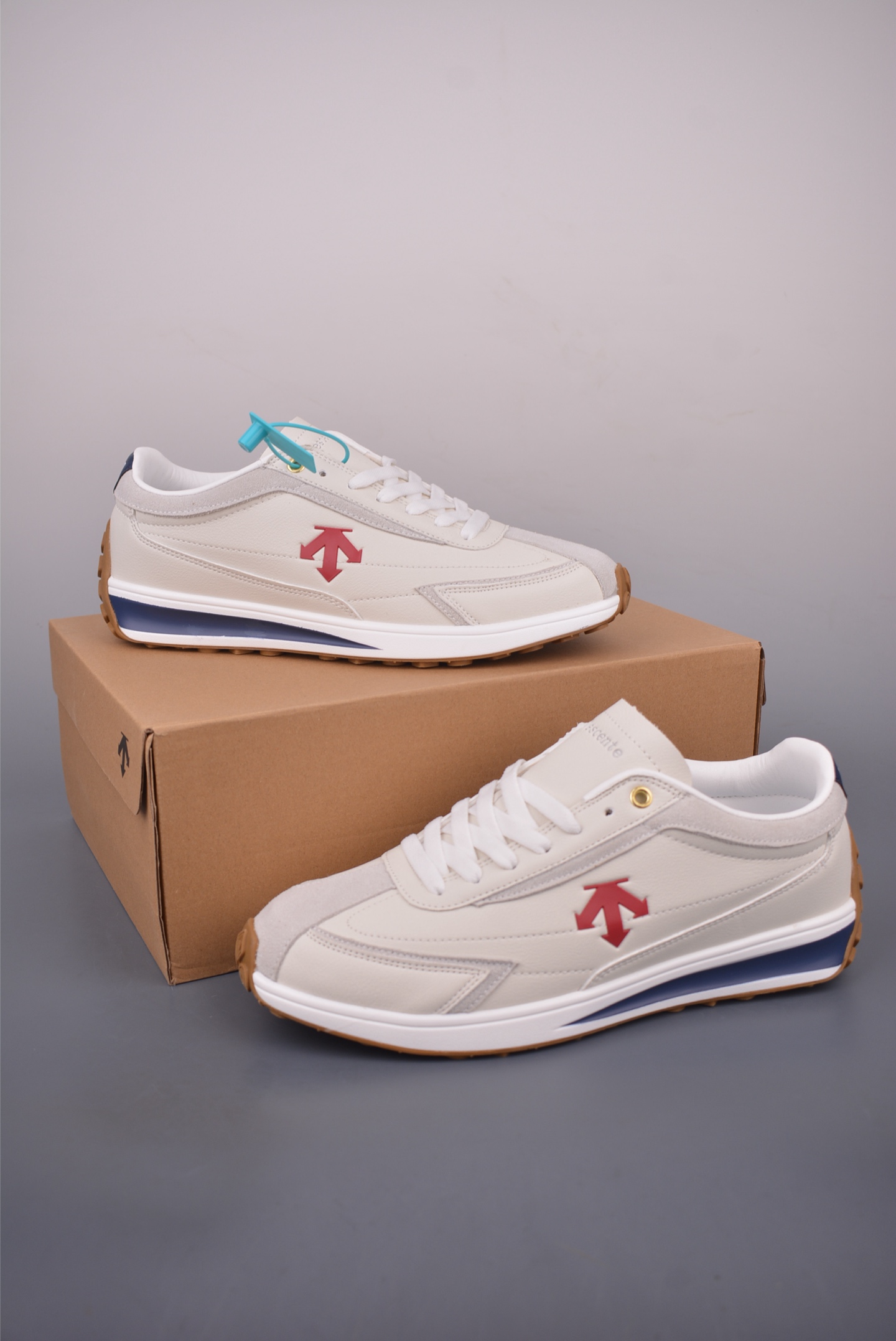 Descente CHRON RACER Retro Fashion Sneakers Casual Leather Shoes For Men Women 6 i1756424592323 378 0 4
