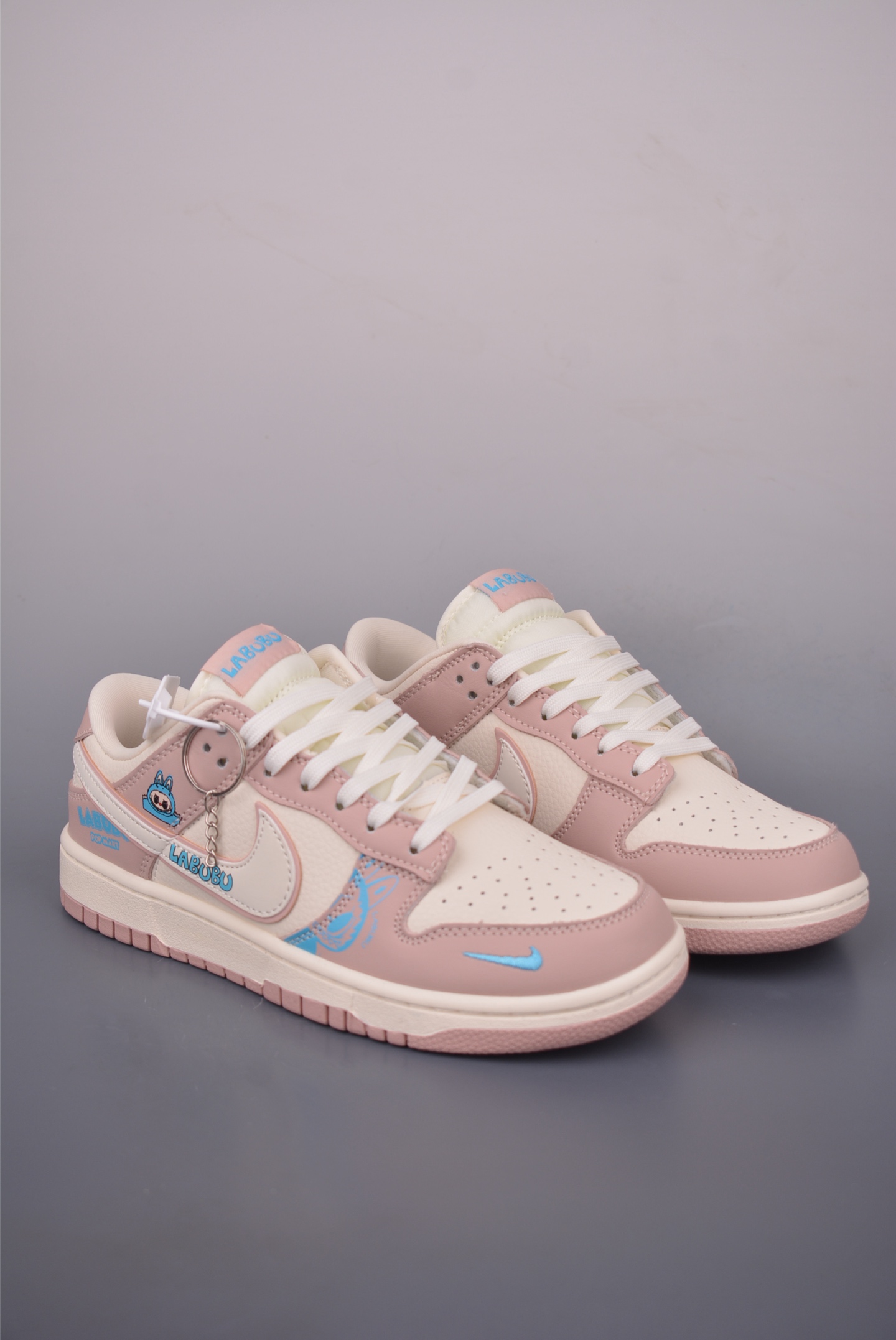 Nike SB Dunk Low Labubu Collaboration Premium Leather Fashion Sneakers 1 i1756425549835 3246 0 0