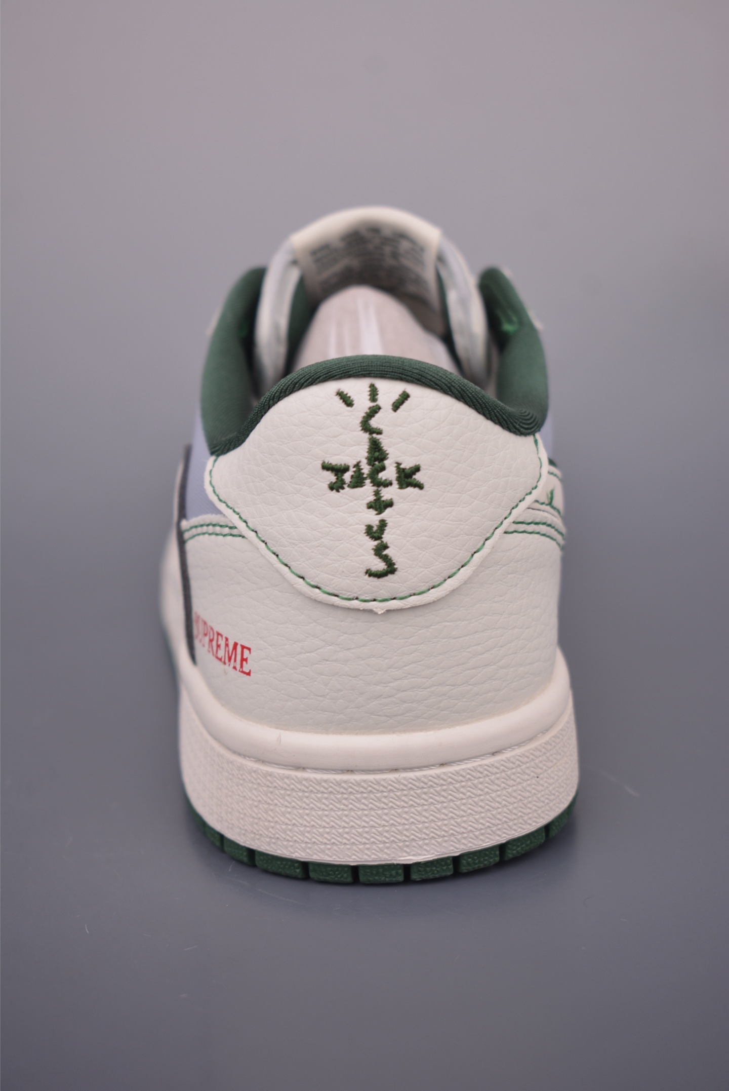Fragment Design x Travis Scott x Supreme Air Jordan 1 Low Collaboration 4 i1756425591469 8927 0 3