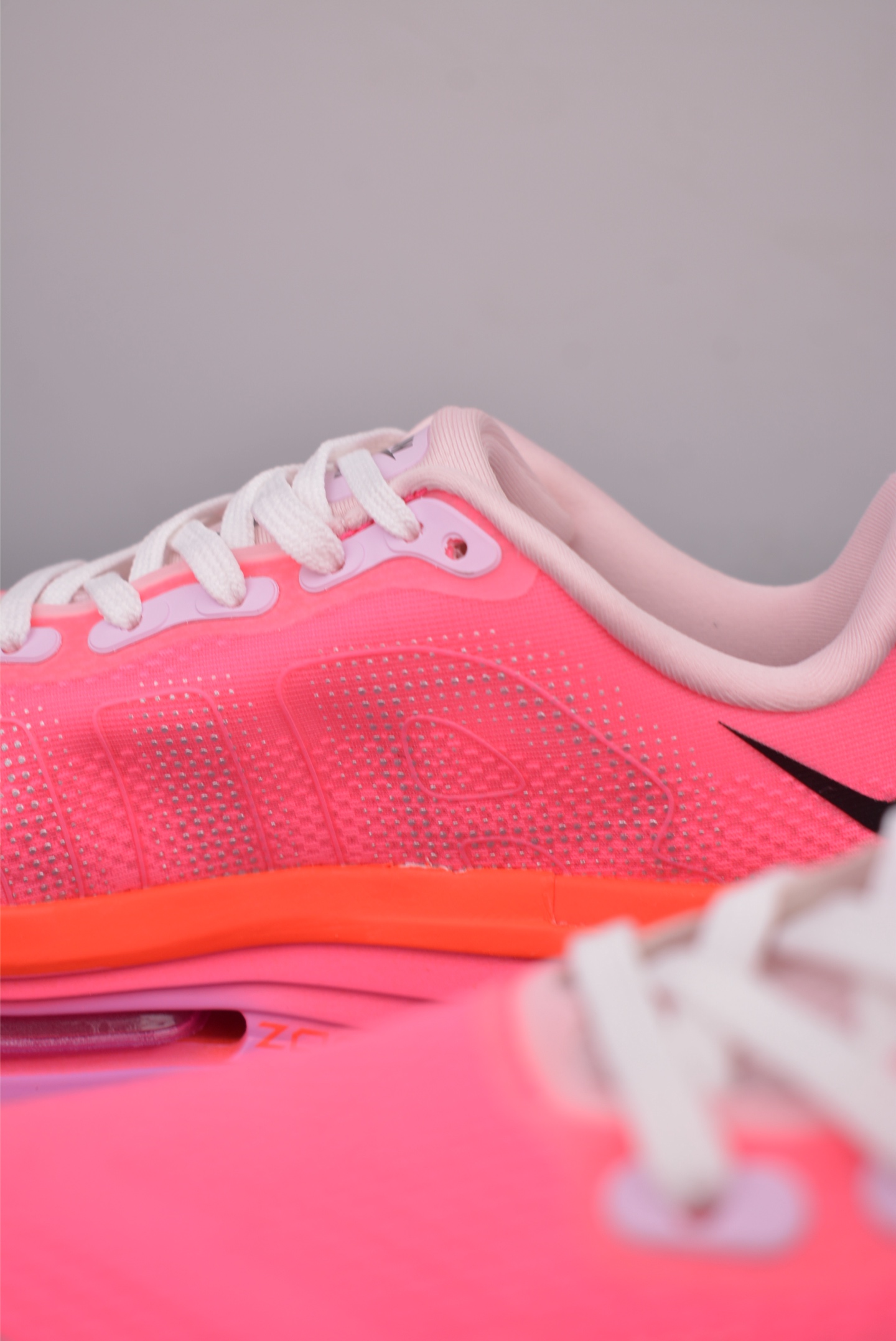 Nike Vomero Premium Air Cushion Running Shoes - Comfortable, Stylish, and Durable 8 i1756508094231 6849 0 7