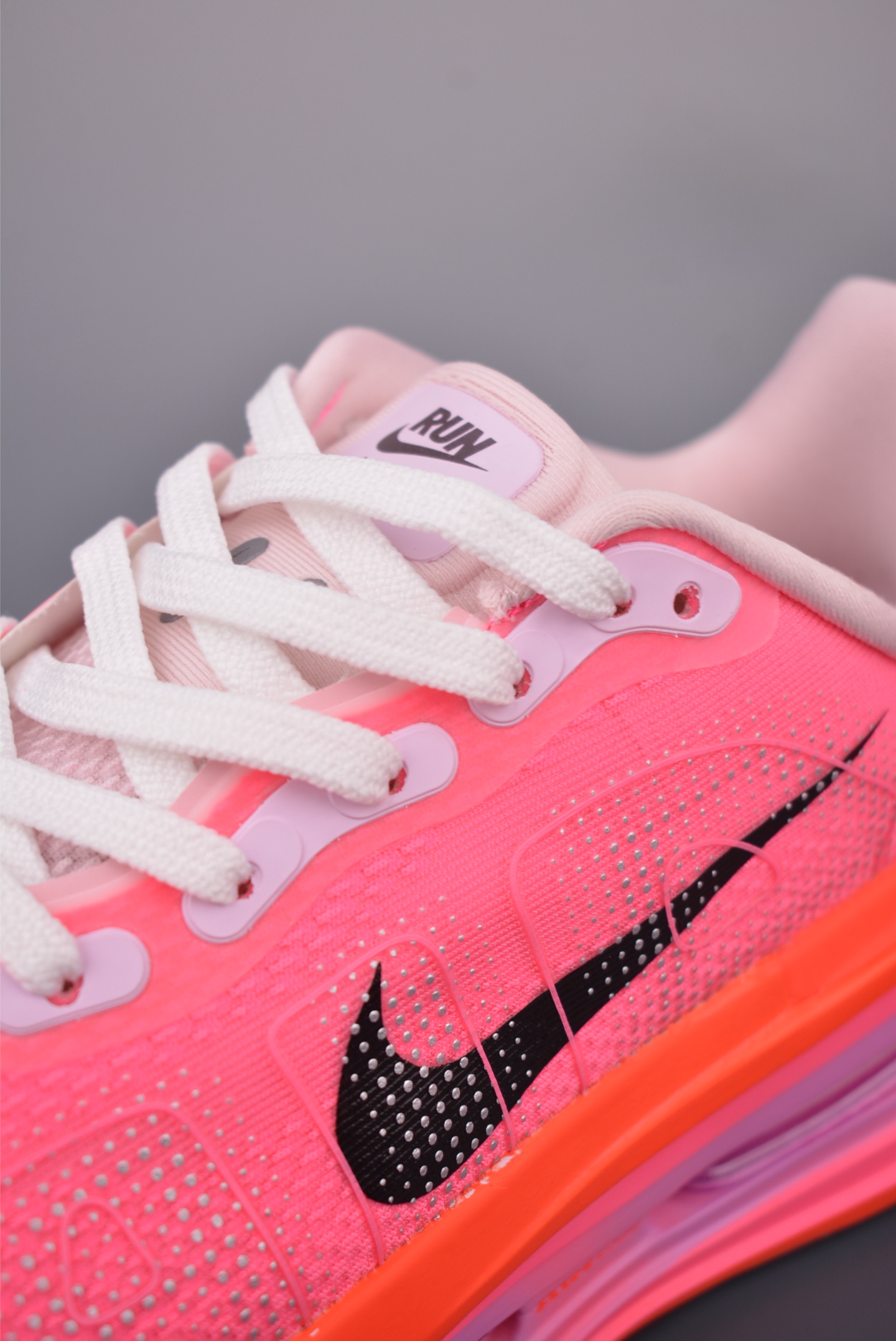 Nike Vomero Premium Air Cushion Running Shoes - Comfortable, Stylish, and Durable 7 i1756508095931 5334 0 6