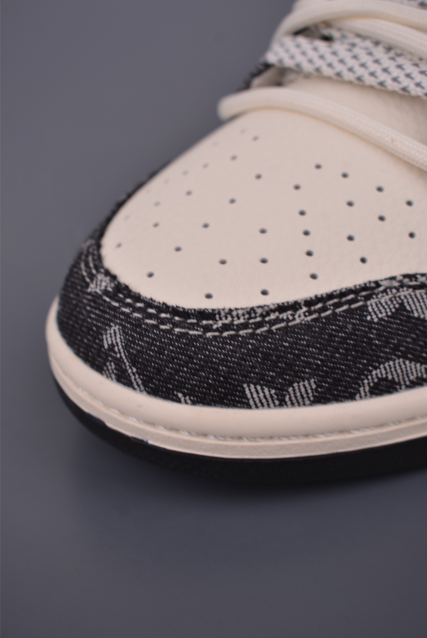 Nike SB Dunk Low Louis Vuitton Collab Sneakers - Premium Quality 7 i1756508390081 2284 0 5