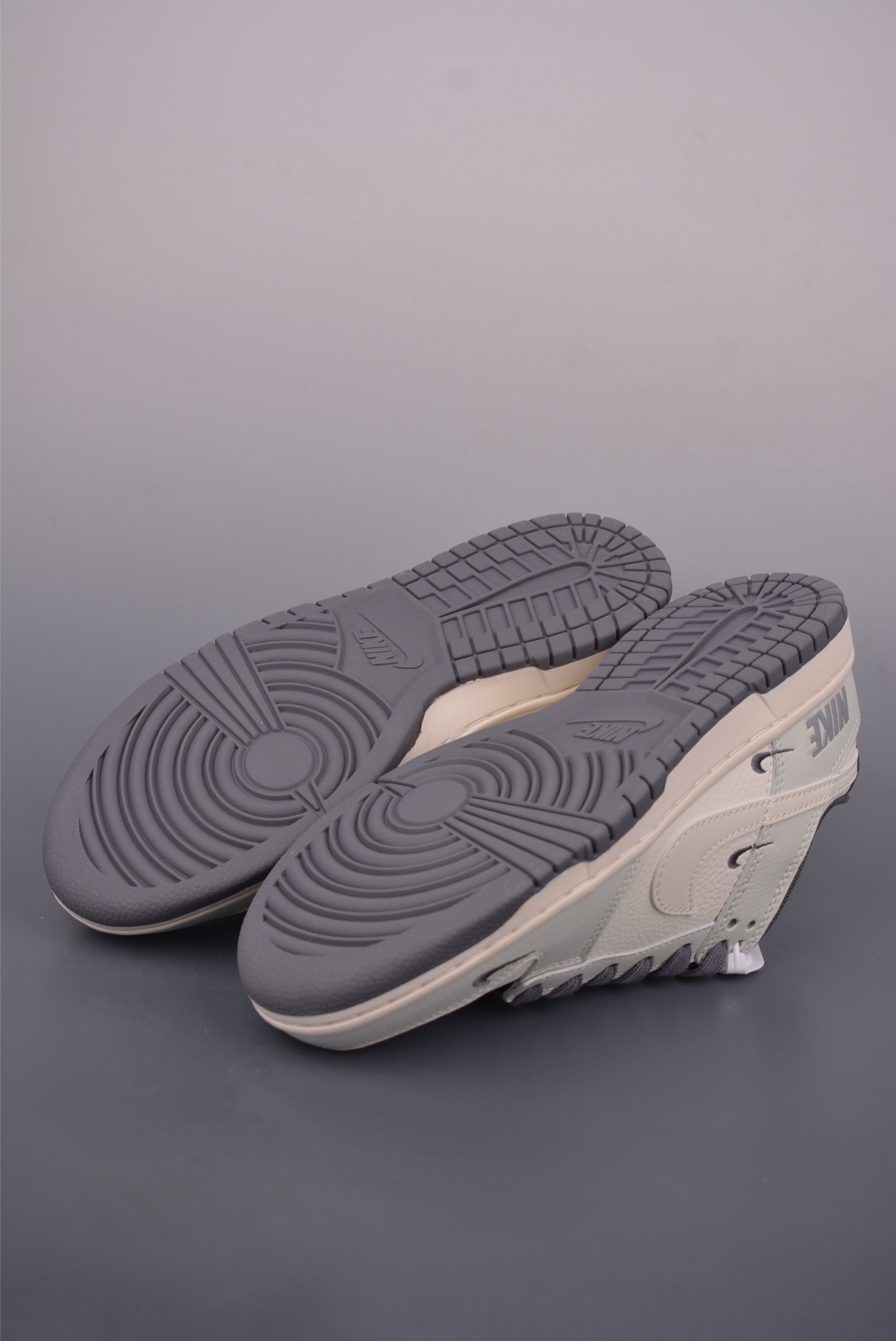 Nike SB Dunk Low 'Light Orewood Brown' Premium Leather Sneakers 3 i1756508470942 7766 0 2