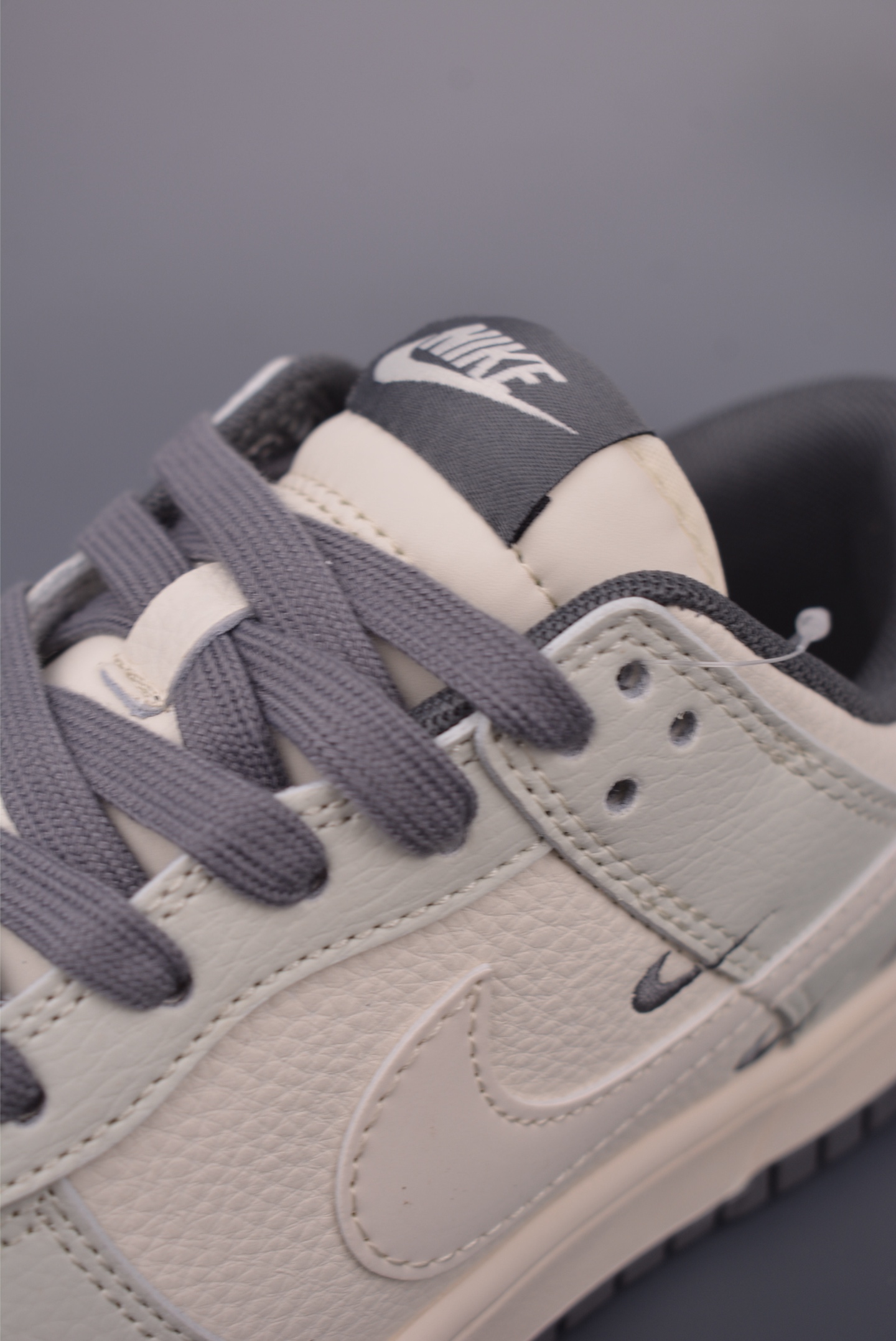 Nike SB Dunk Low 'Light Orewood Brown' Premium Leather Sneakers 7 i1756508470977 5246 0 6