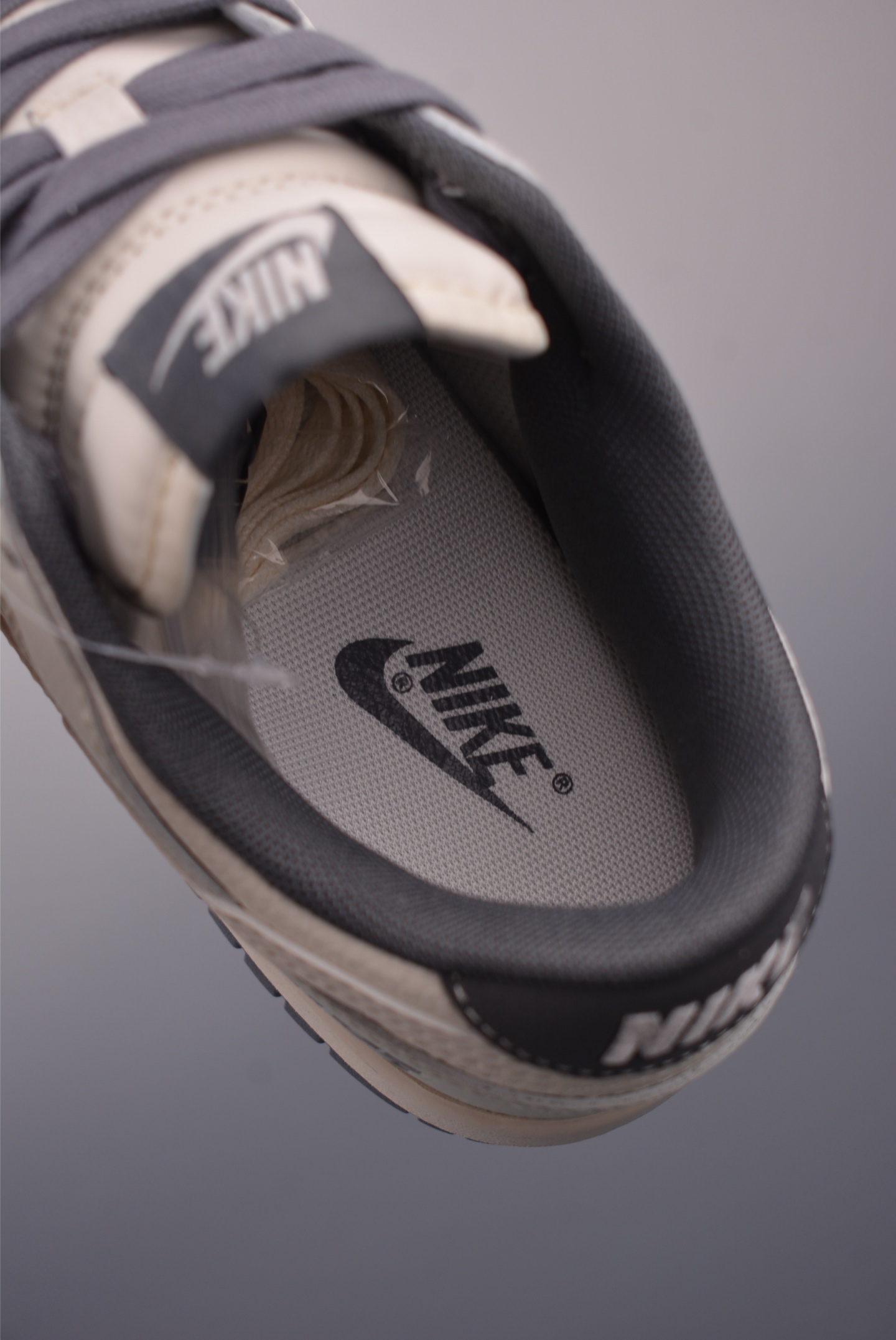 Nike SB Dunk Low 'Light Orewood Brown' Premium Leather Sneakers 9 i1756508472595 1023 0 8