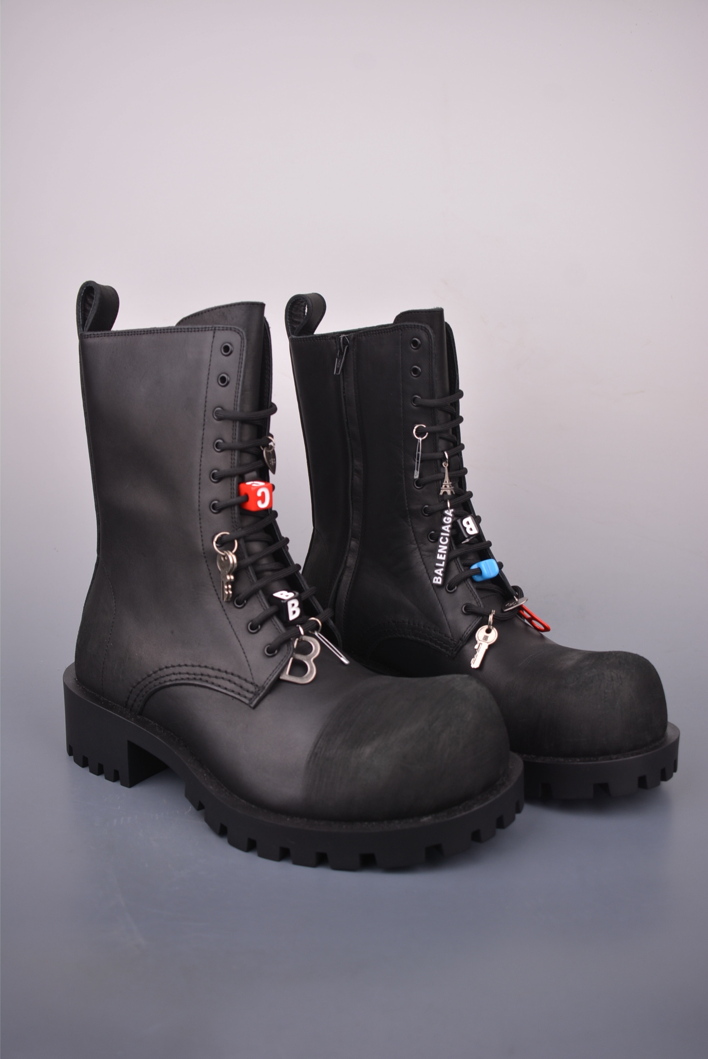 Balenciaga Stomper Leather Ankle Boots Winter Collection - Black 2 i1756508690610 1600 0 0