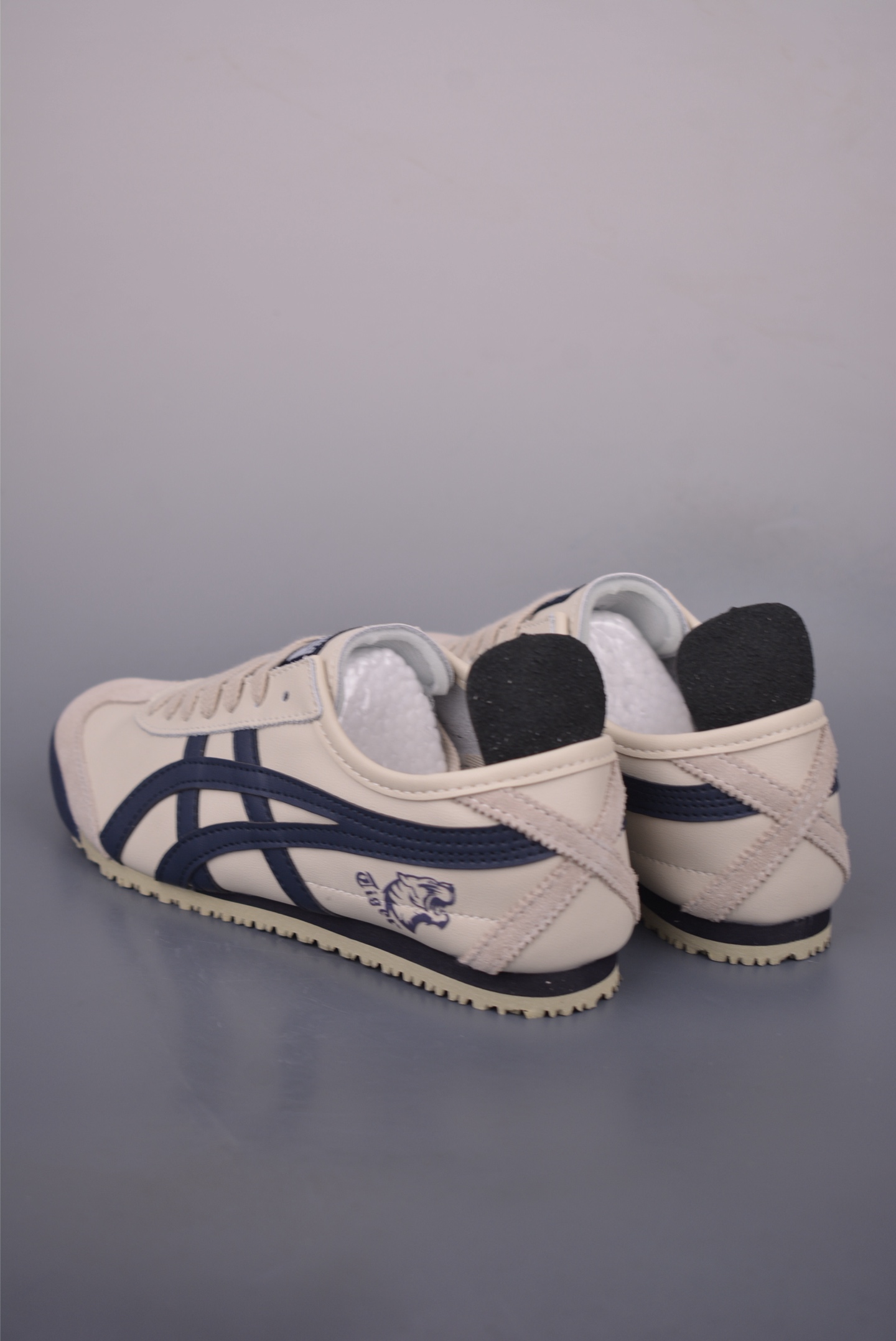 Onitsuka Tiger MEXICO 66 Cream & Dark Blue Leather Low-Profile Sneakers 2 i1756508768639 6548 0 1
