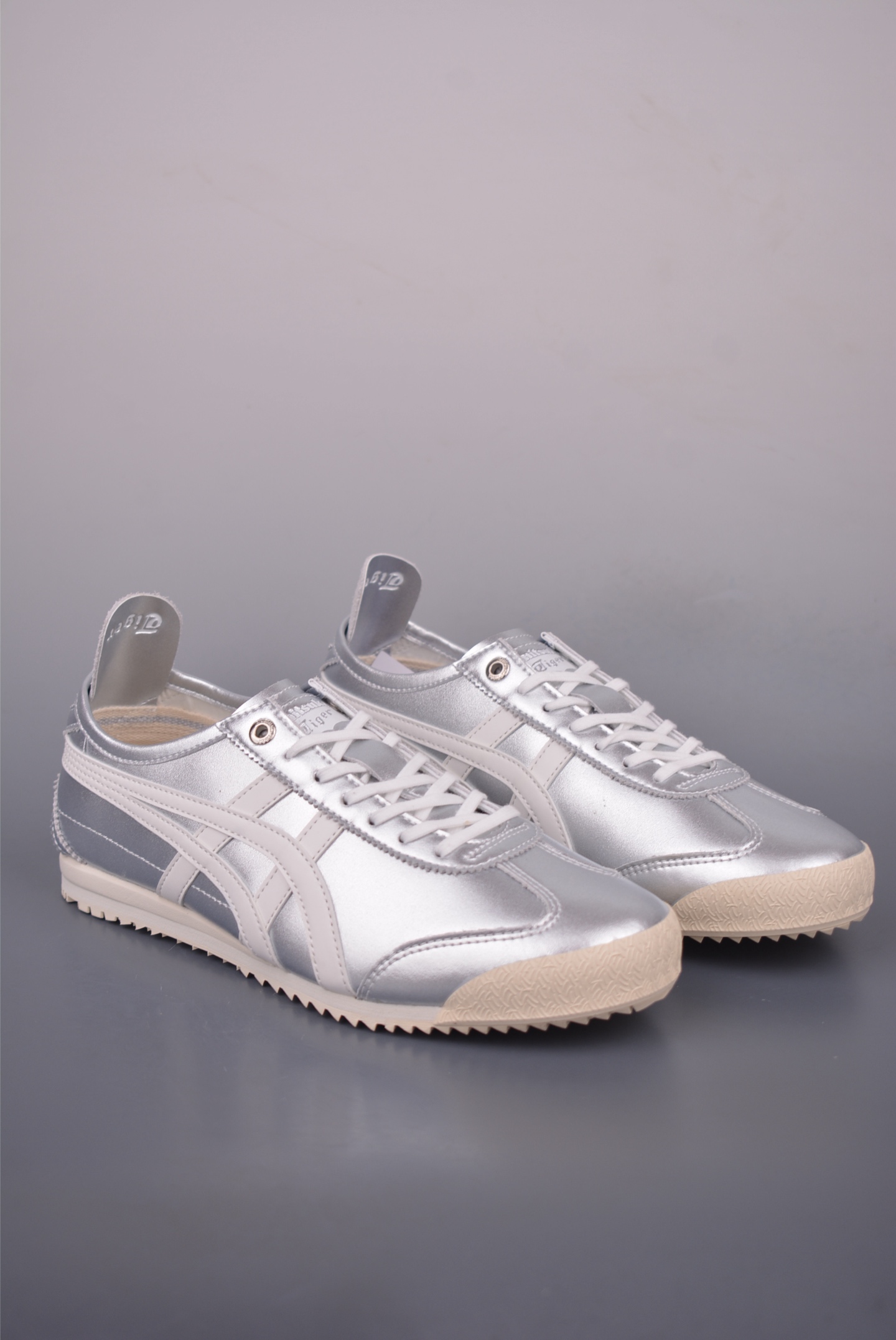 Onitsuka Tiger MEXICO 66 SD Silver Leather Upper Classic Sneakers 2 i1756508881407 7292 0 0