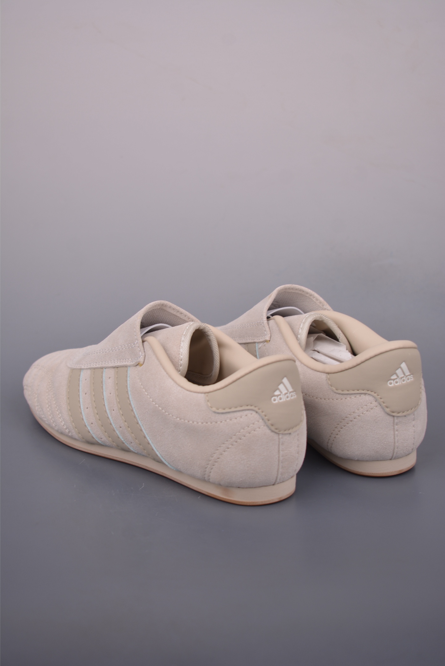 Adidas Originals Taekwondo Low: Classic Retro Training Sneakers - Beige 3 i1756509030292 3485 0 1