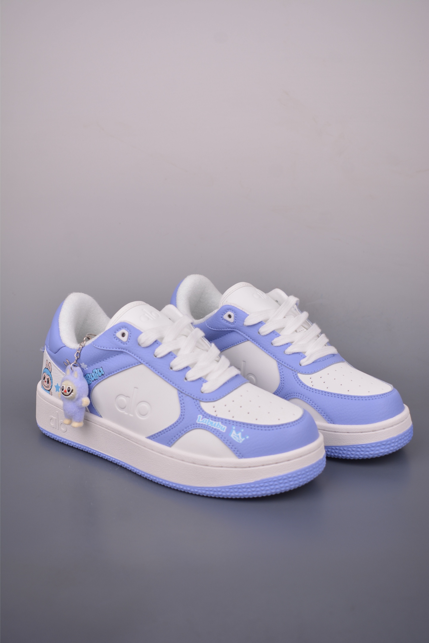 Alo Yoga Recovery Mode LABUBU Low-Top Sneakers - Comfortable & Stylish 2 i1756595302817 3740 0 0