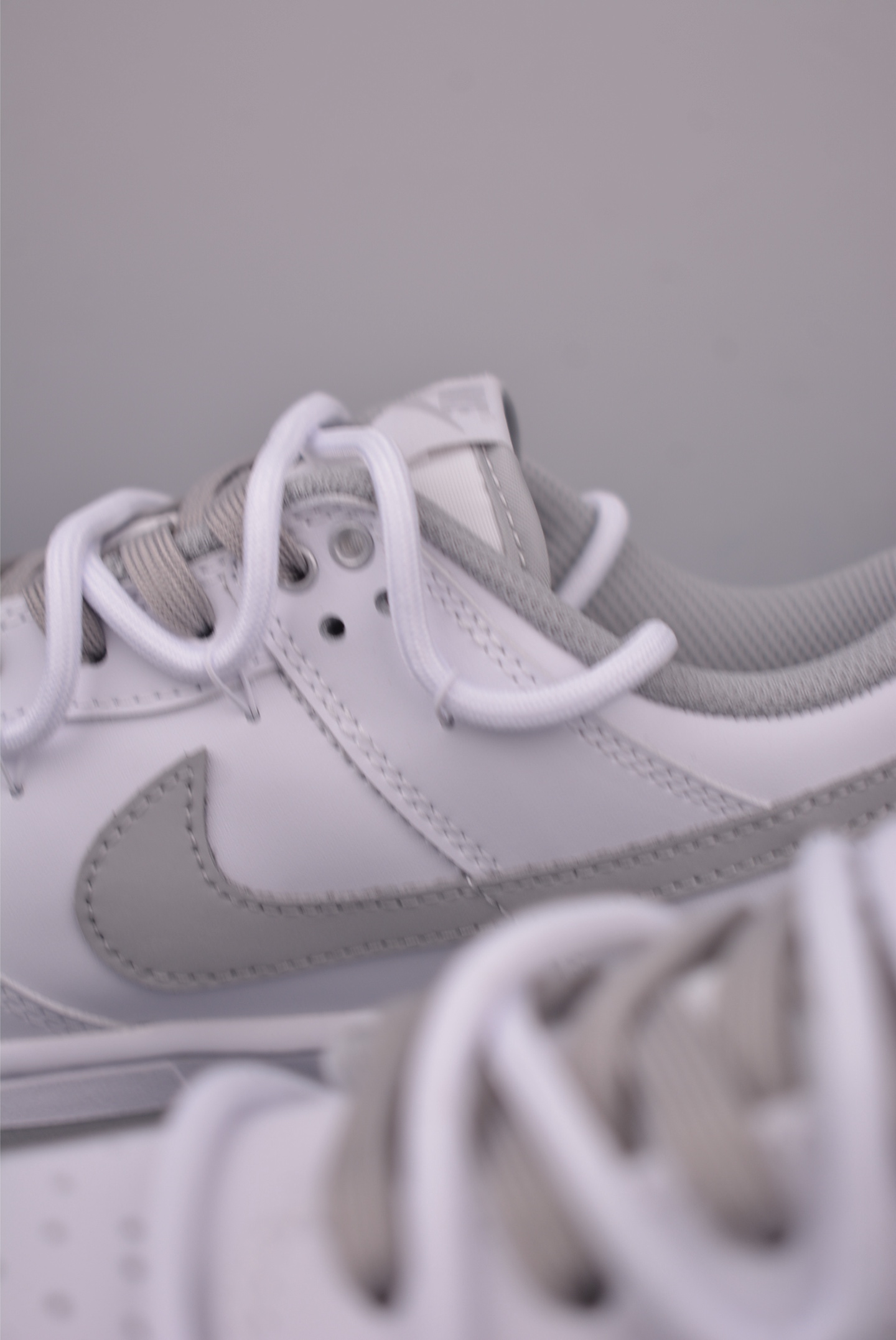 Nike SB Dunk Low AMPR Deconstructed White Grey Sneakers 9 i1756595660039 7291 0 1