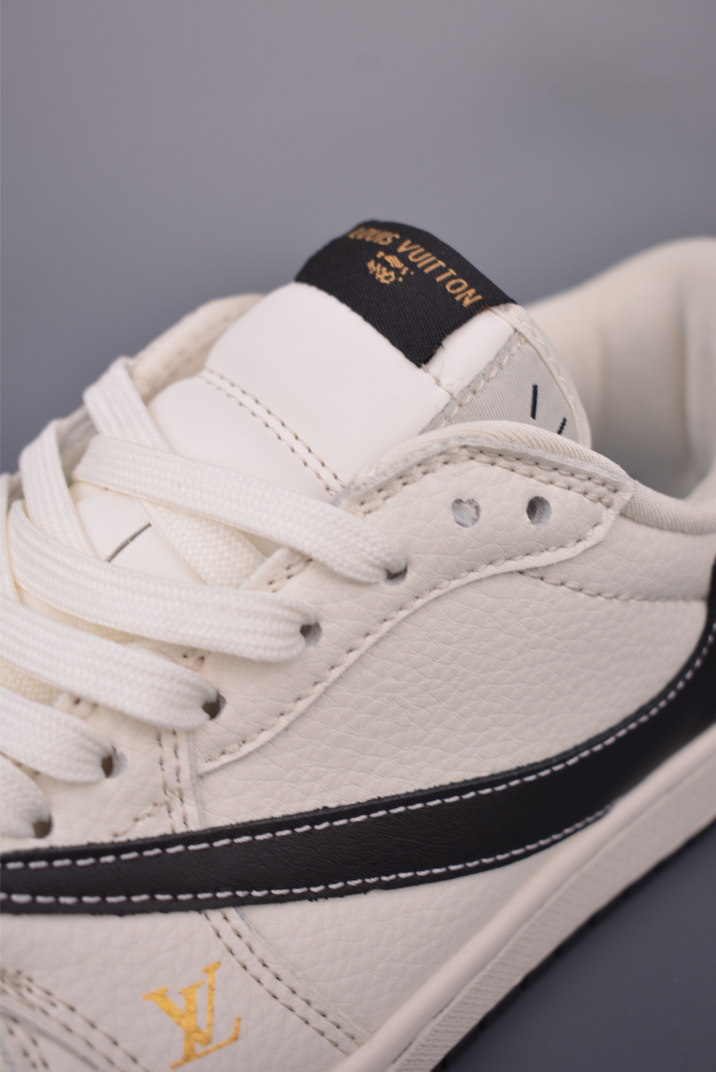 Fragment x Travis Scott x Louis Vuitton Air Jordan 1 Low - White/Black 7 i1756595686501 6936 0 6