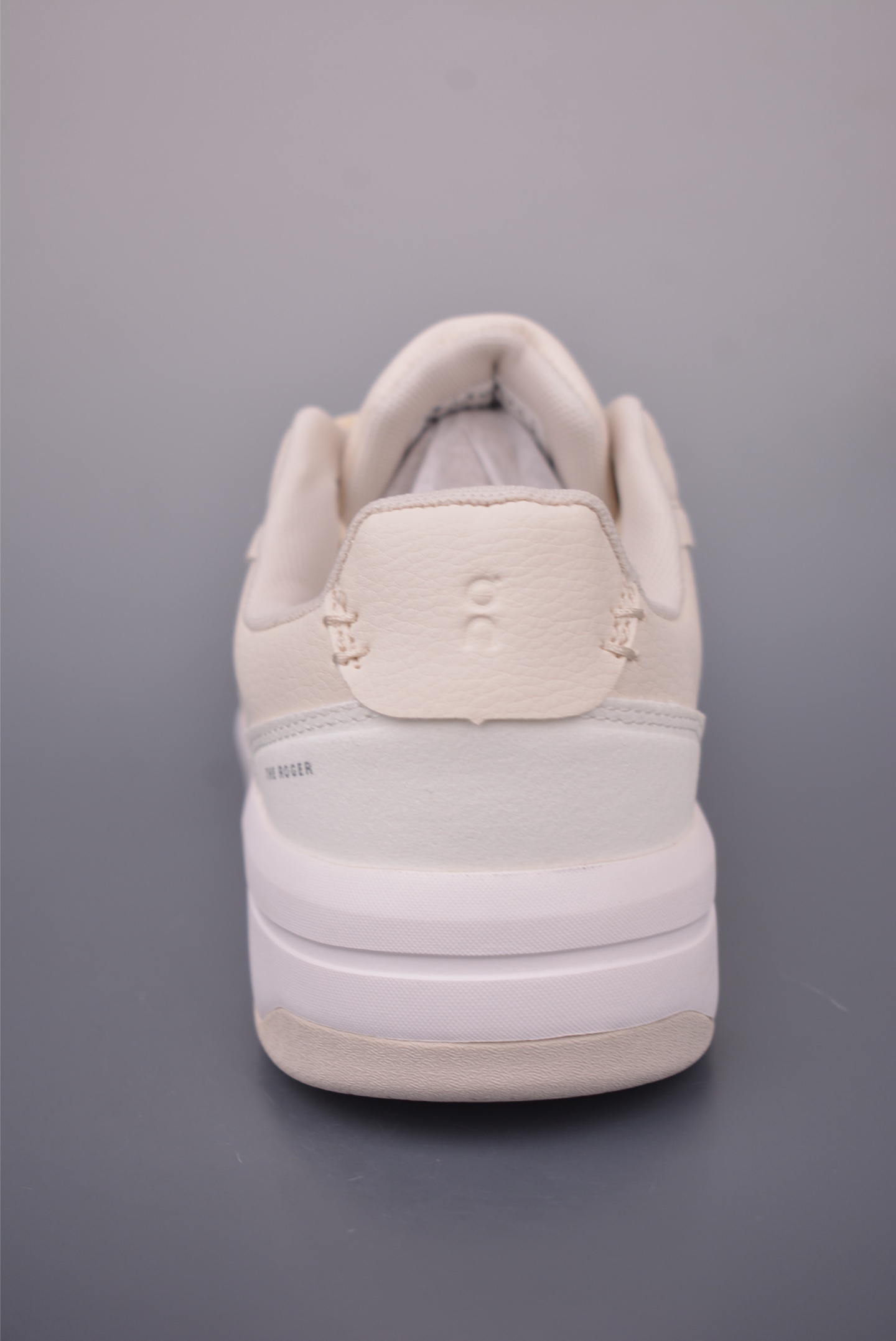 On The Roger Clubhouse White Sneakers - Stylish Outdoor Street Running Shoes 5 i1756595778598 3511 0 3