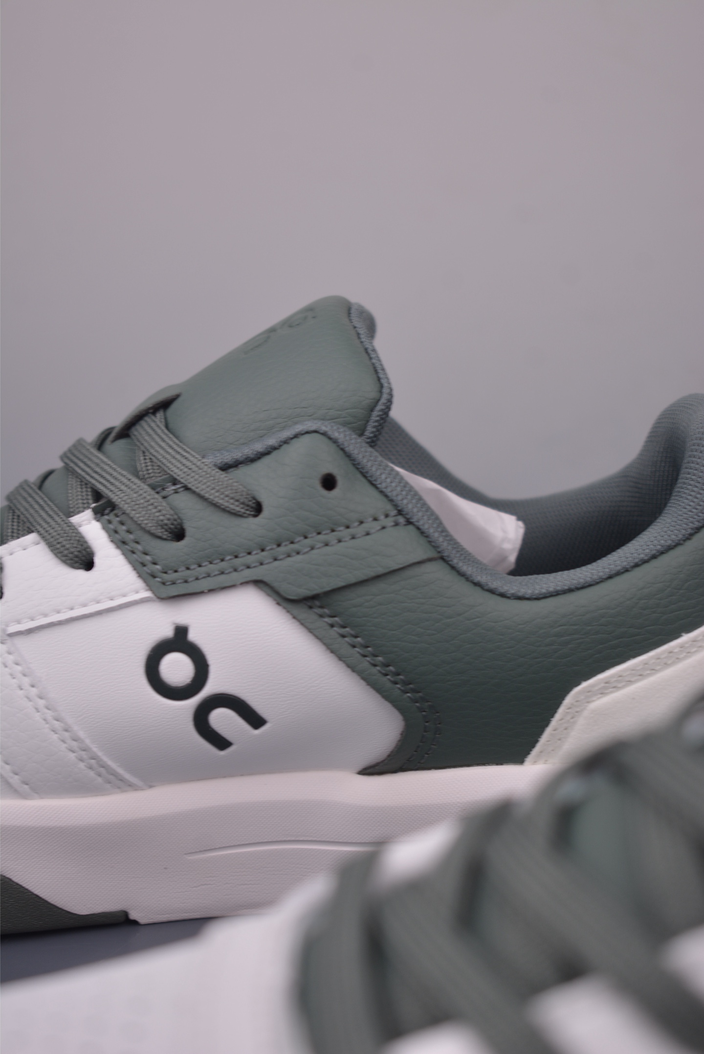 On昂跑 THE ROGER Clubhouse 户外街头机能风跑步鞋 3WF10541011