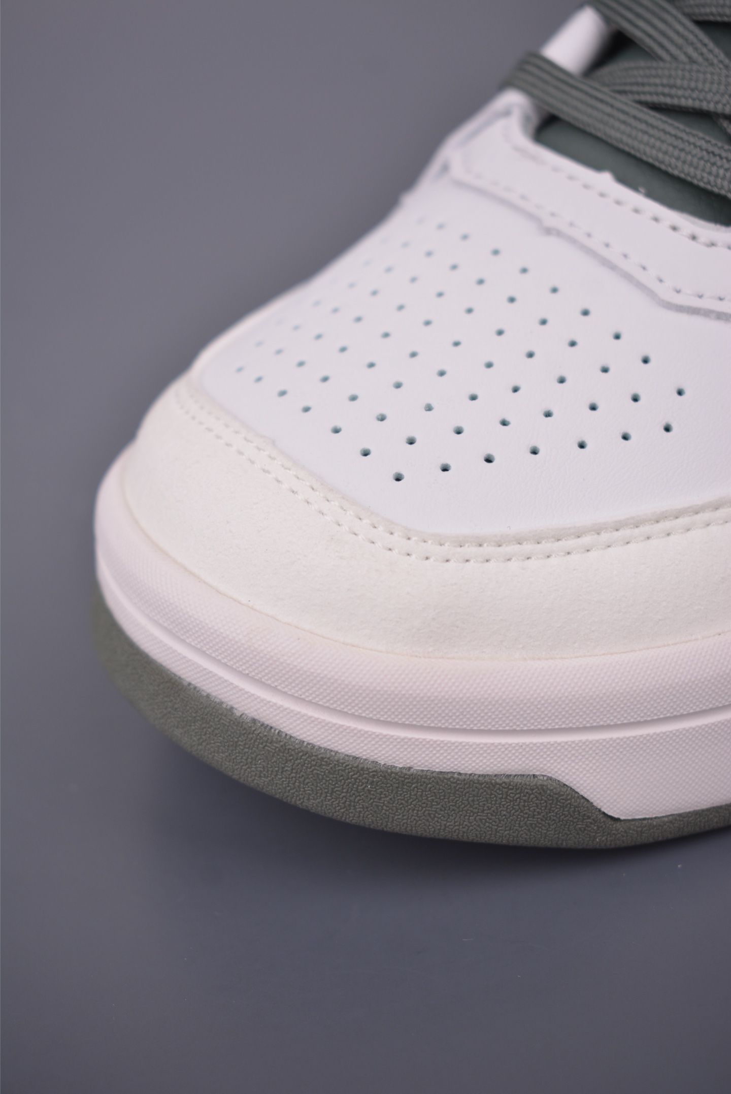 On昂跑 THE ROGER Clubhouse 户外街头机能风跑步鞋 3WF10541011