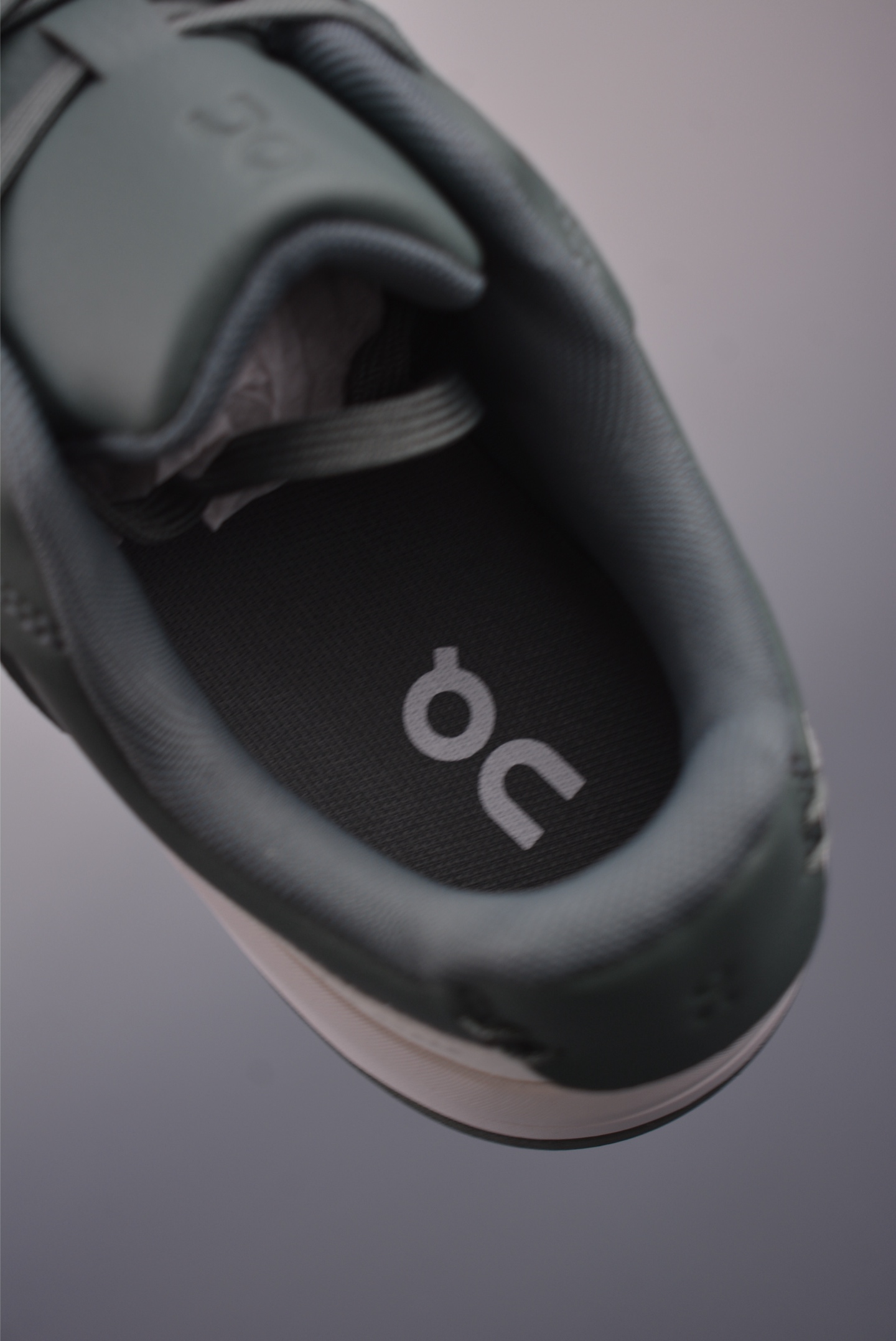 On昂跑 THE ROGER Clubhouse 户外街头机能风跑步鞋 3WF10541011