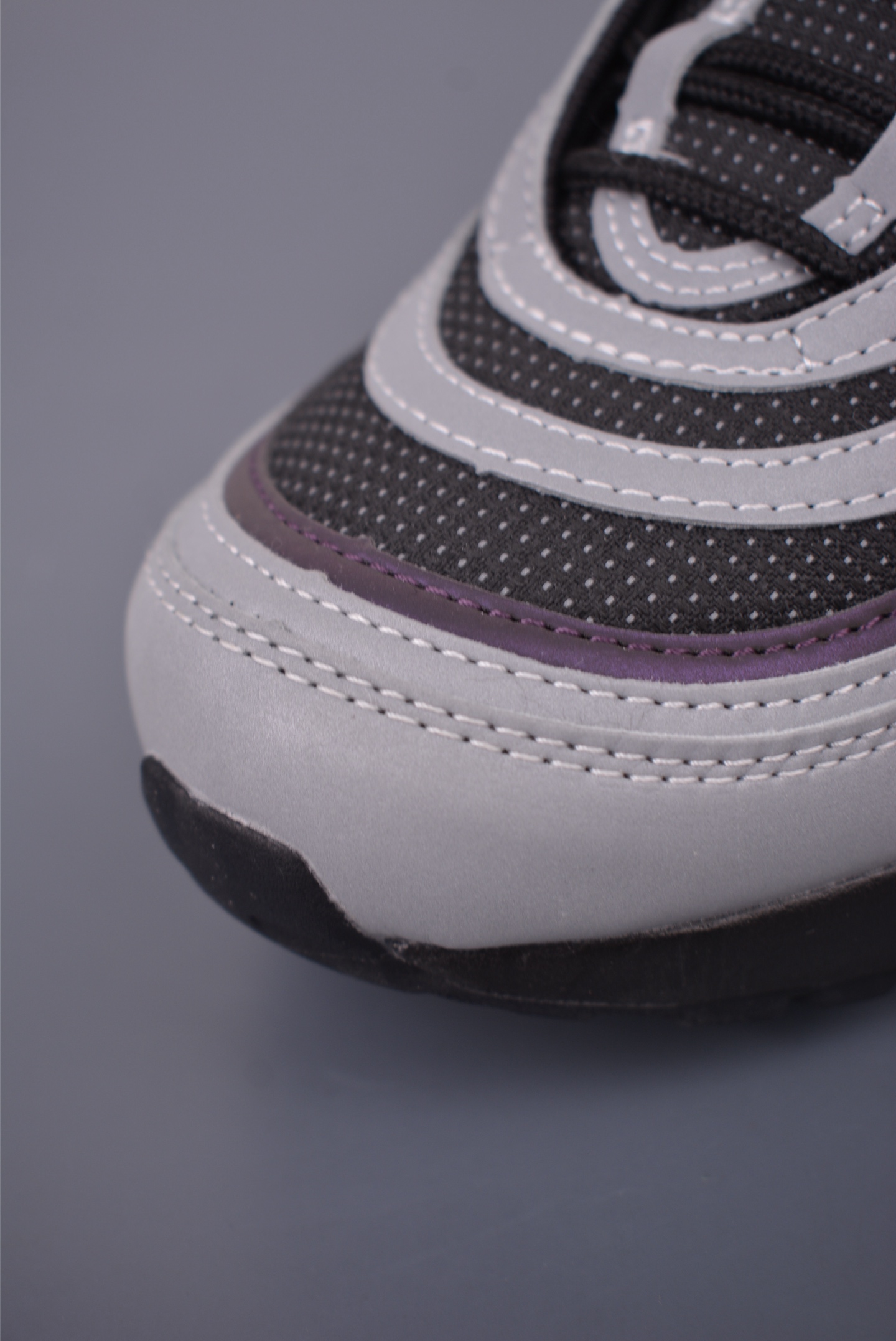 Nike Air Max 97: Iconic Style, Comfortable Air Cushioning, Versatile Sneakers 6 i1756679924250 282 0 5