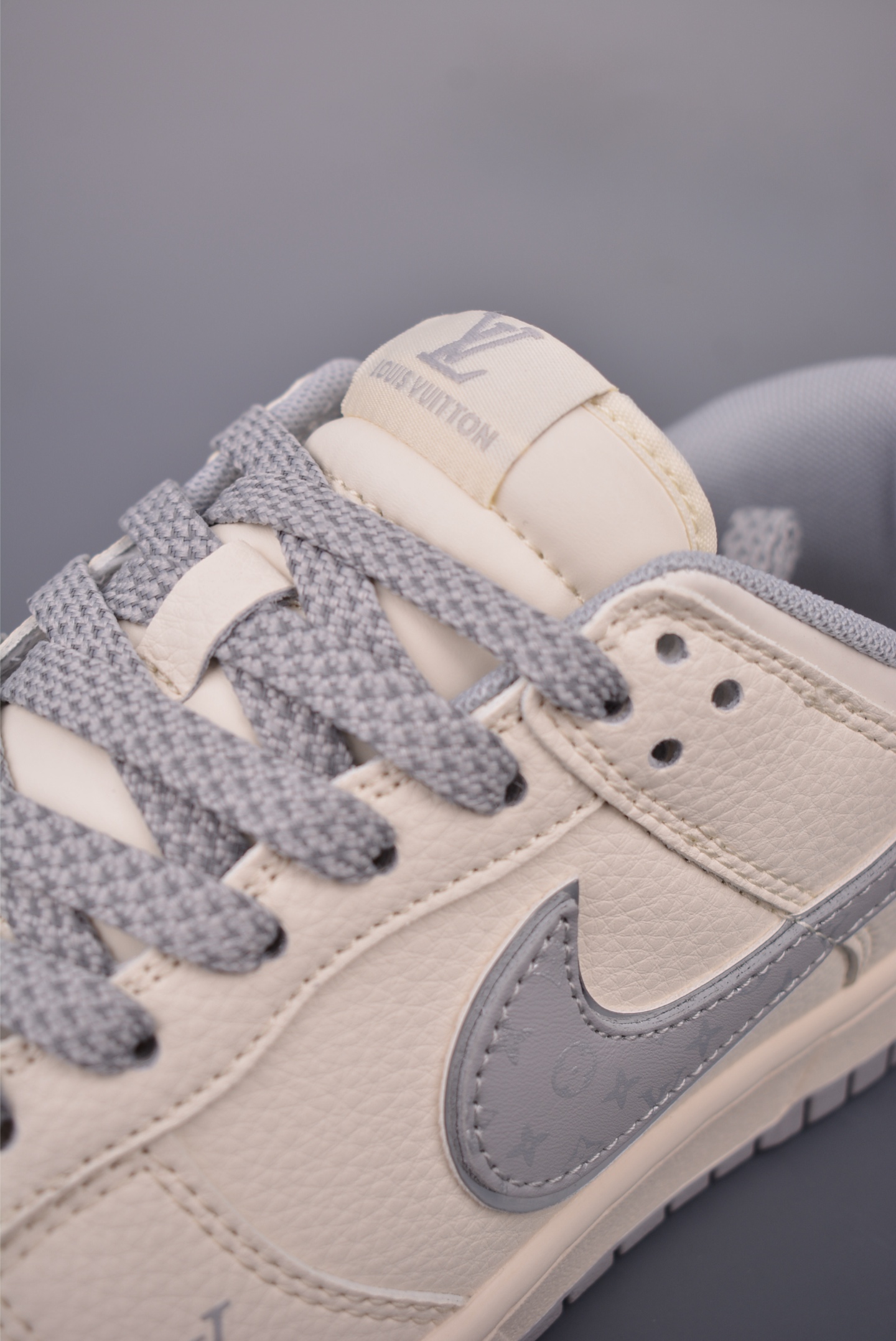 Nike SB Dunk Low Louis Vuitton Collab Premium Leather Sneakers 8 i1756680570073 867 0 6