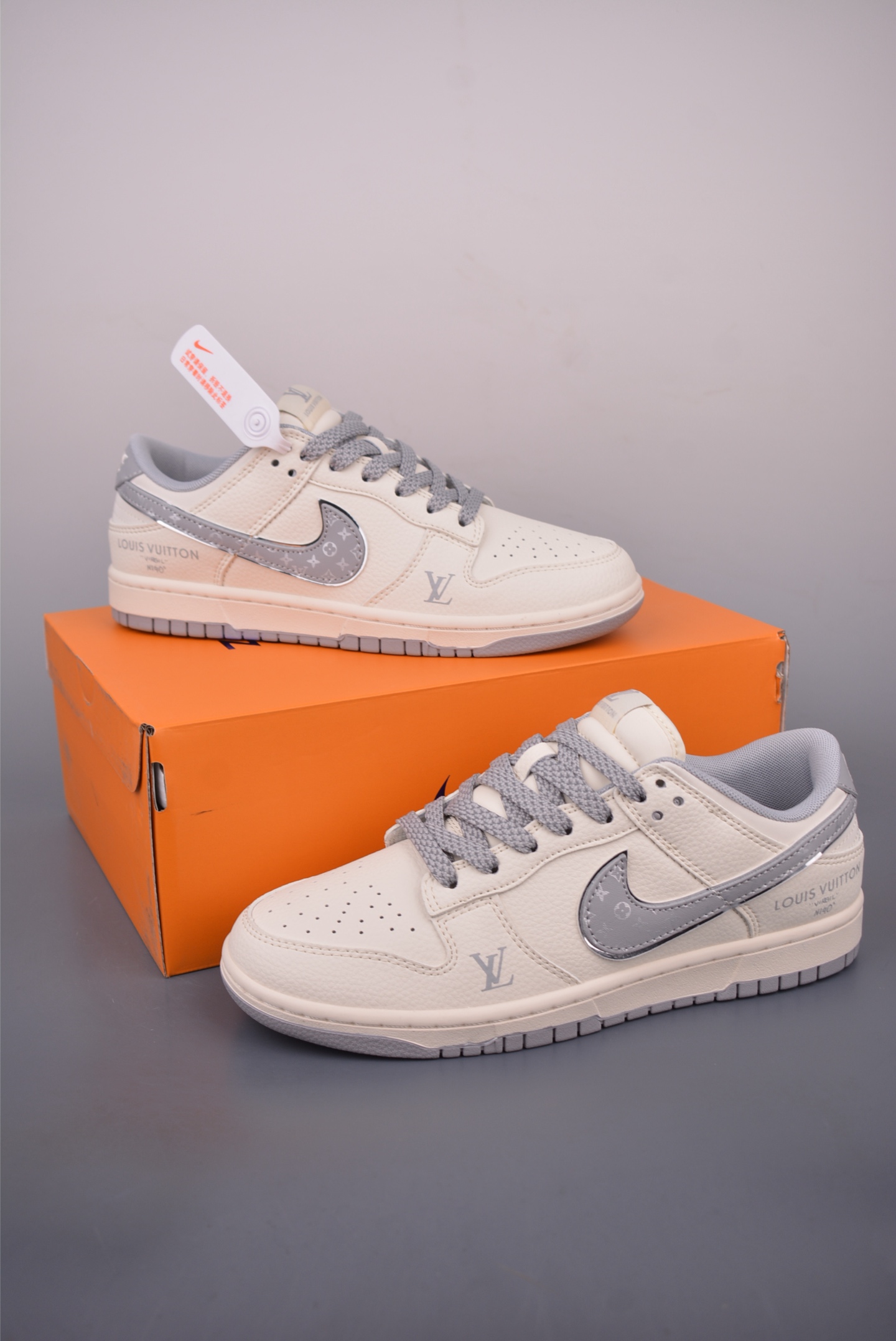 Nike SB Dunk Low Louis Vuitton Collab Premium Leather Sneakers 6 i1756680570080 3633 0 4