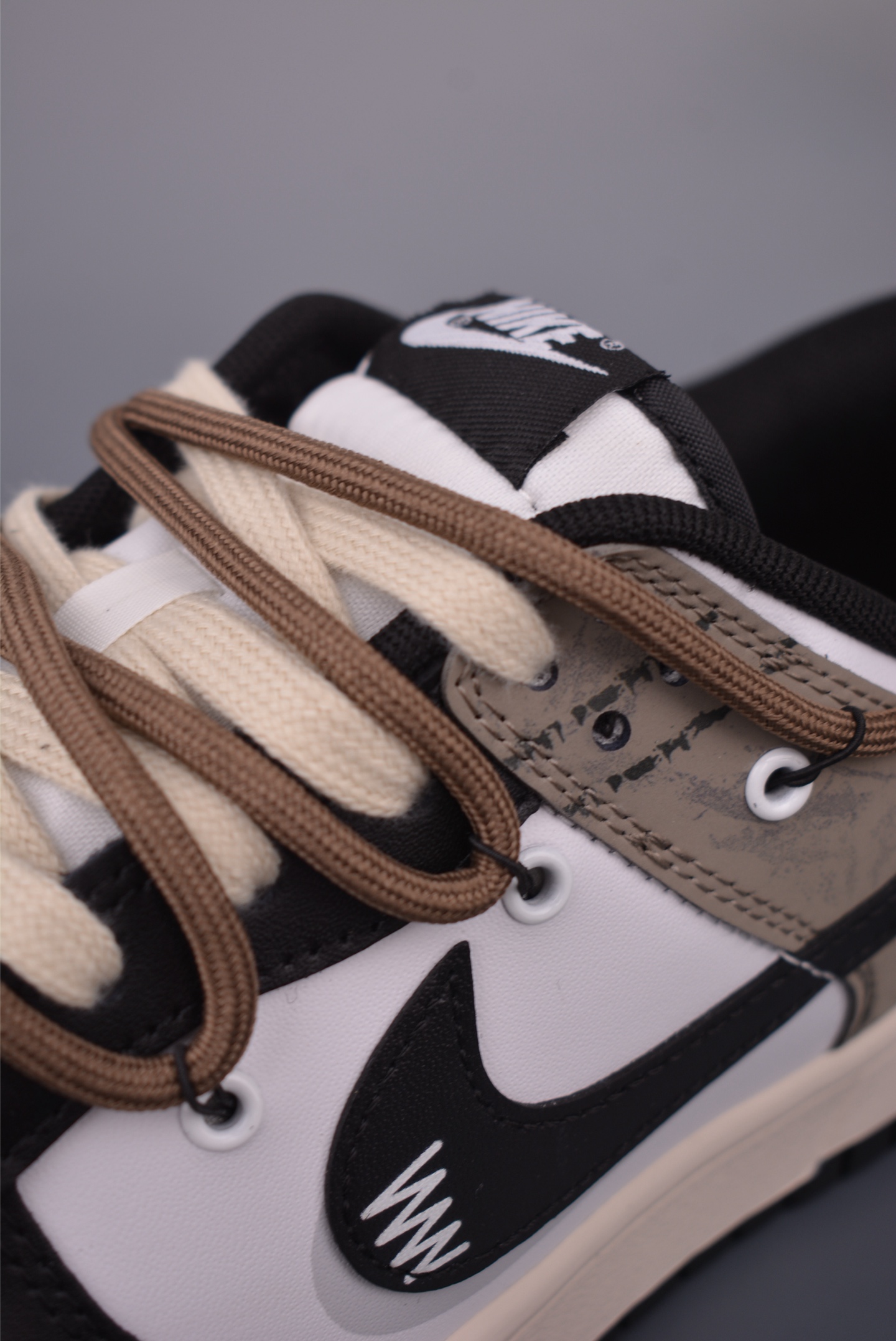 Nike SB Dunk Low "Just Do It" Deconstructed Sneakers 8 i1756680630598 2233 0 6