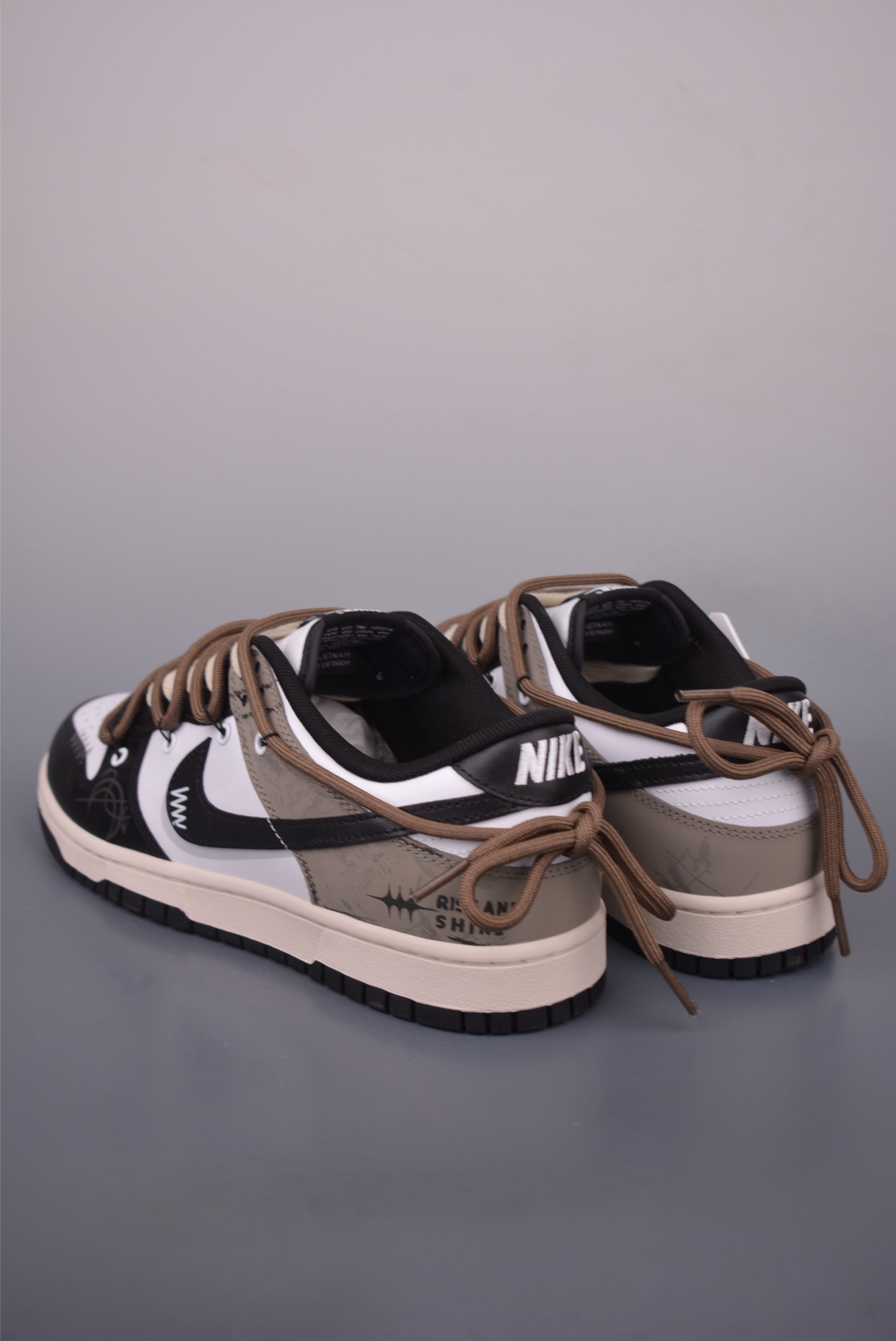 Nike SB Dunk Low "Just Do It" Deconstructed Sneakers 3 i1756680630646 6680 0 1