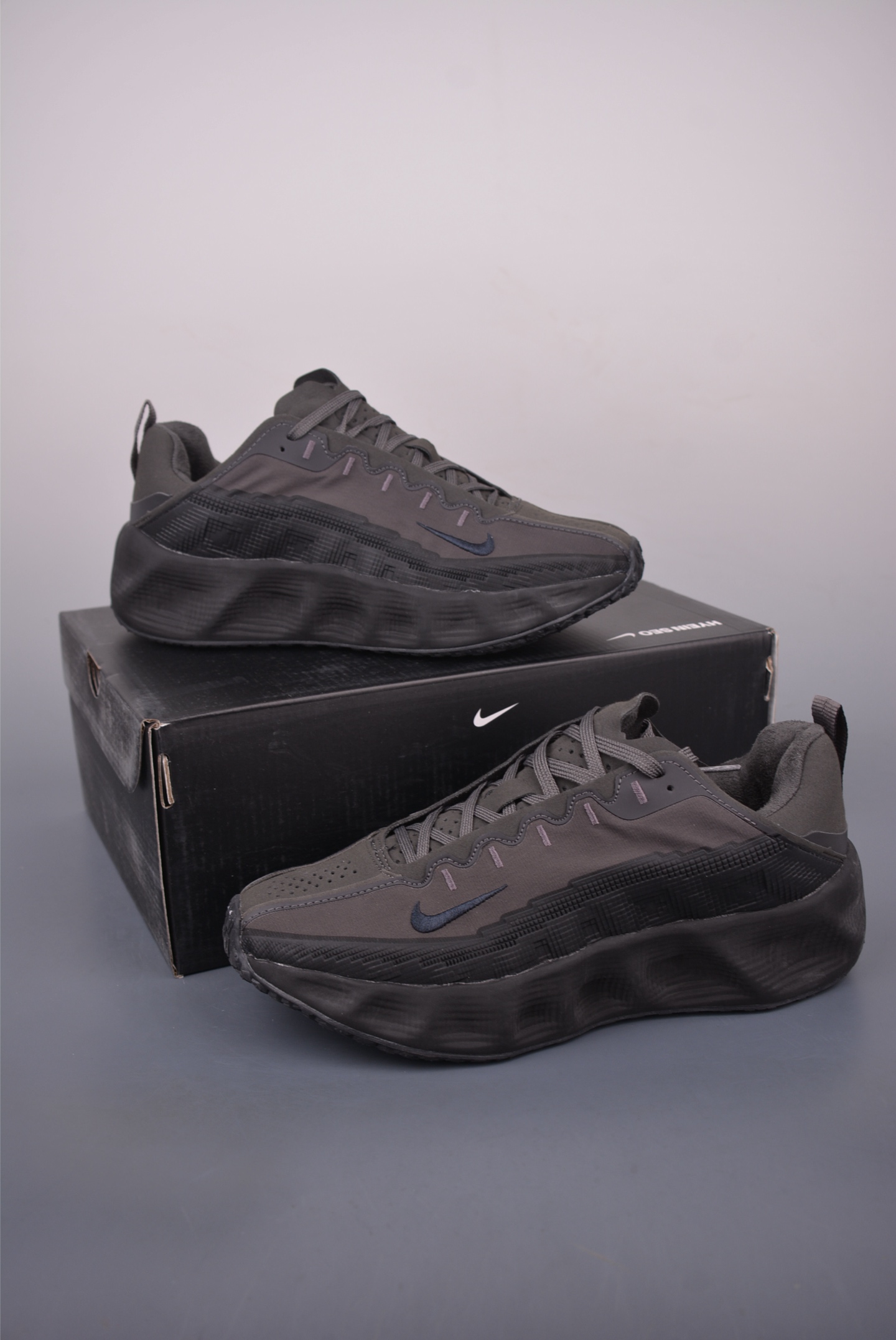 Nike Ava Rover HS Low-Top Retro Sneakers - Streamlined Comfort and Style 2 i1756681009988 6945 0 0