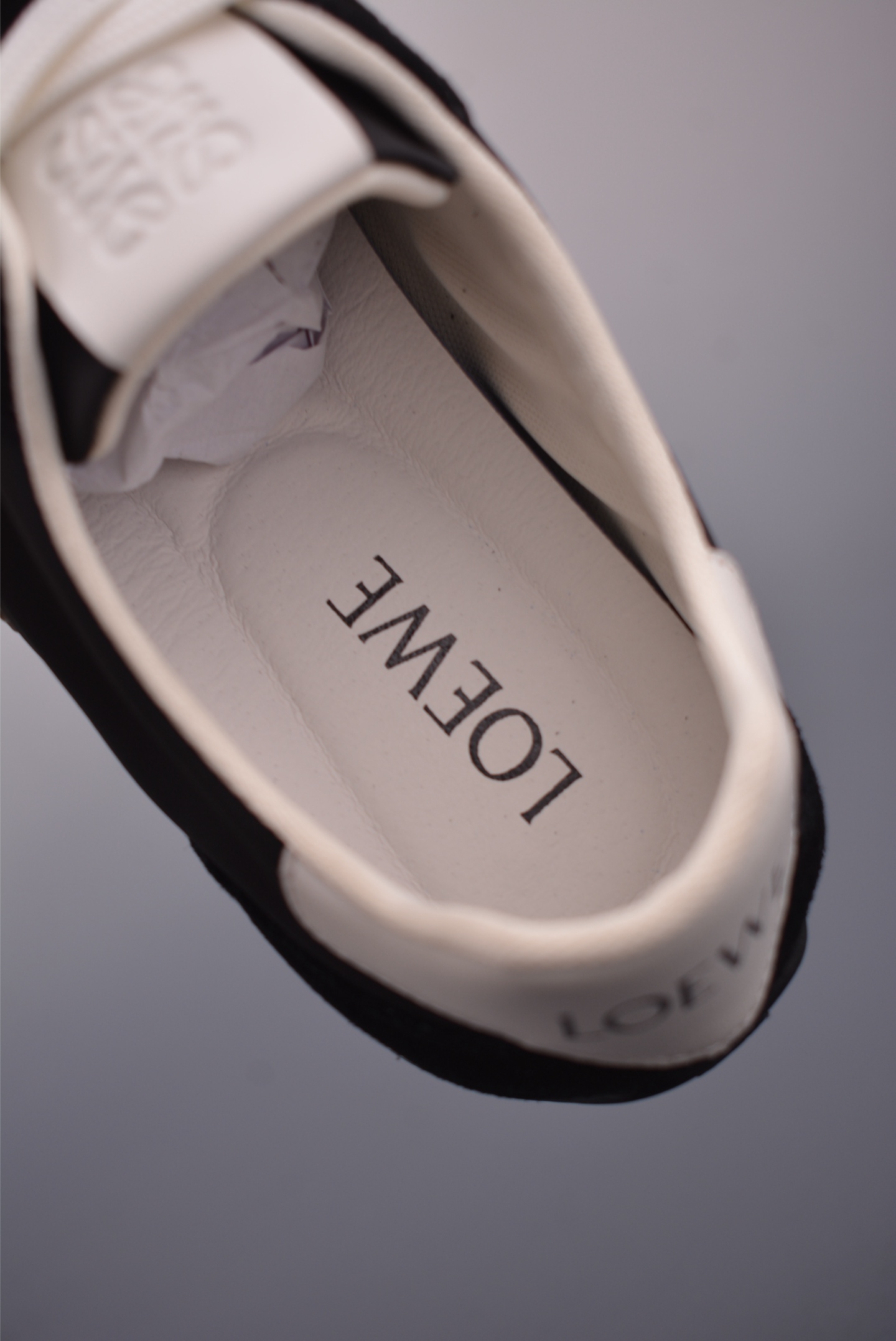 Loewe Ballet Runner Sneakers: Retro Style, Comfortable, and Lightweight Shoes 10 i1756681179123 6803 0 8