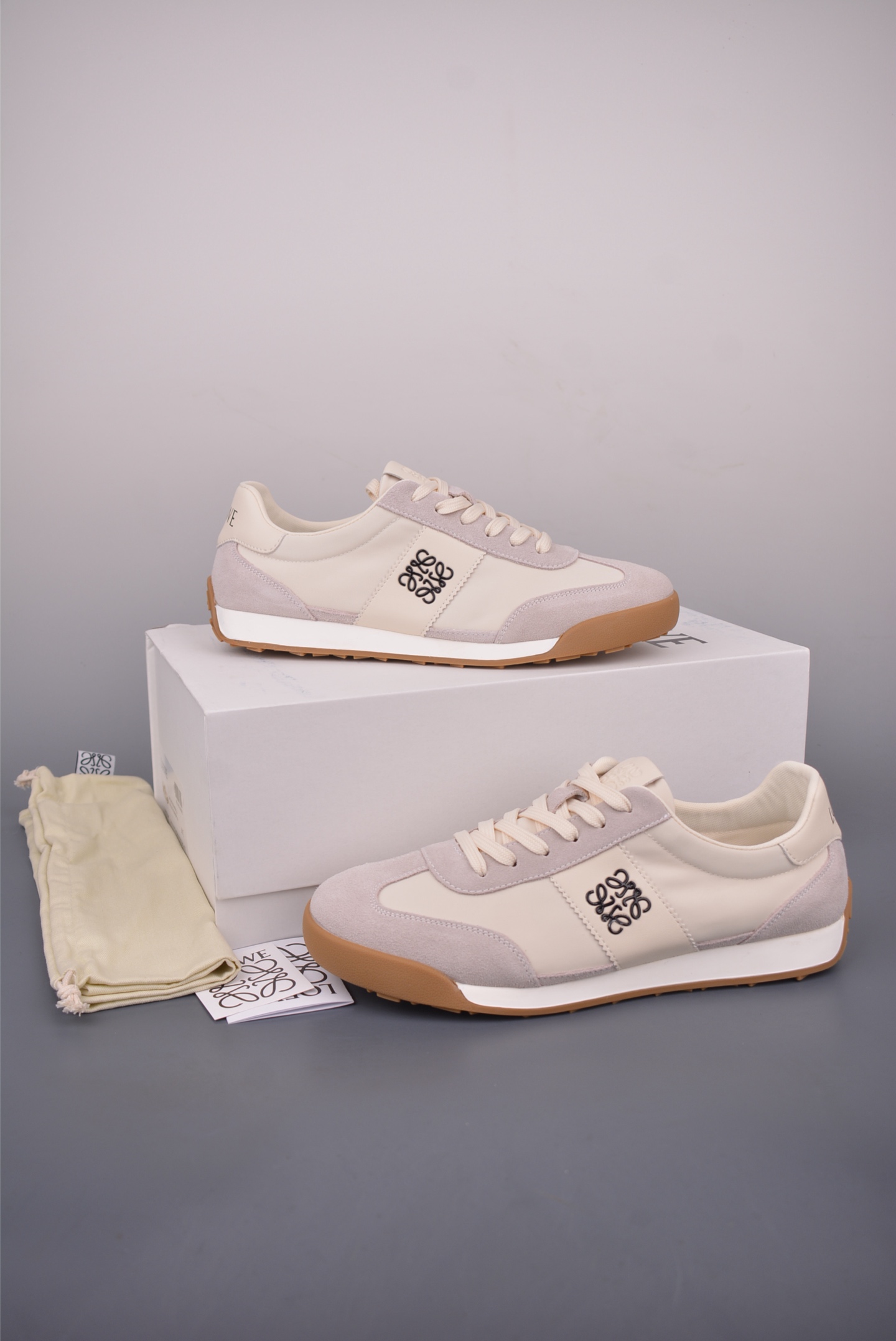 Loewe Ballet Runner Sneakers: Retro Style, Ultimate Comfort, and Lightweight Design 5 i1756681232439 1742 0 4
