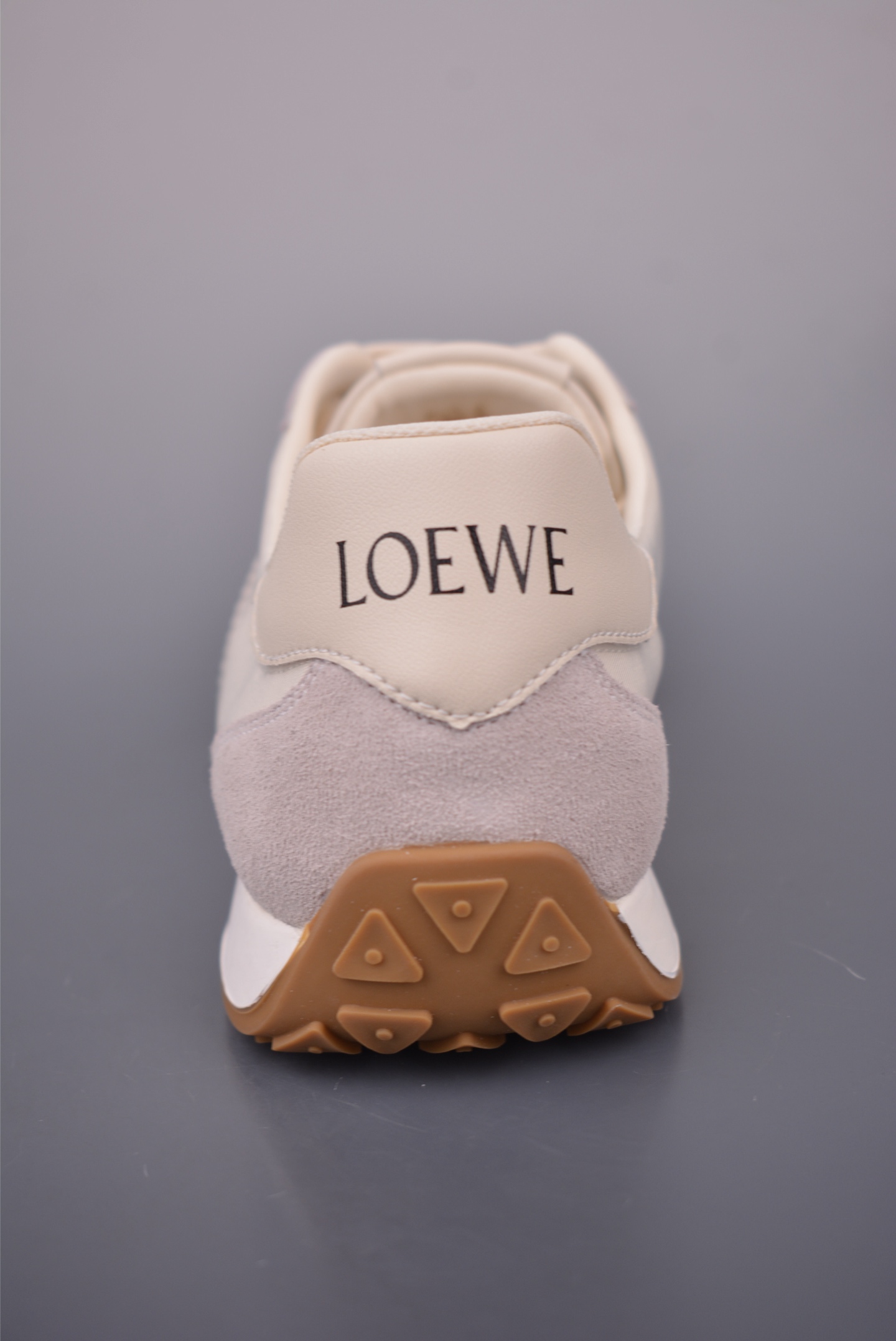 Loewe Ballet Runner Sneakers: Retro Style, Ultimate Comfort, and Lightweight Design 4 i1756681234129 8191 0 3