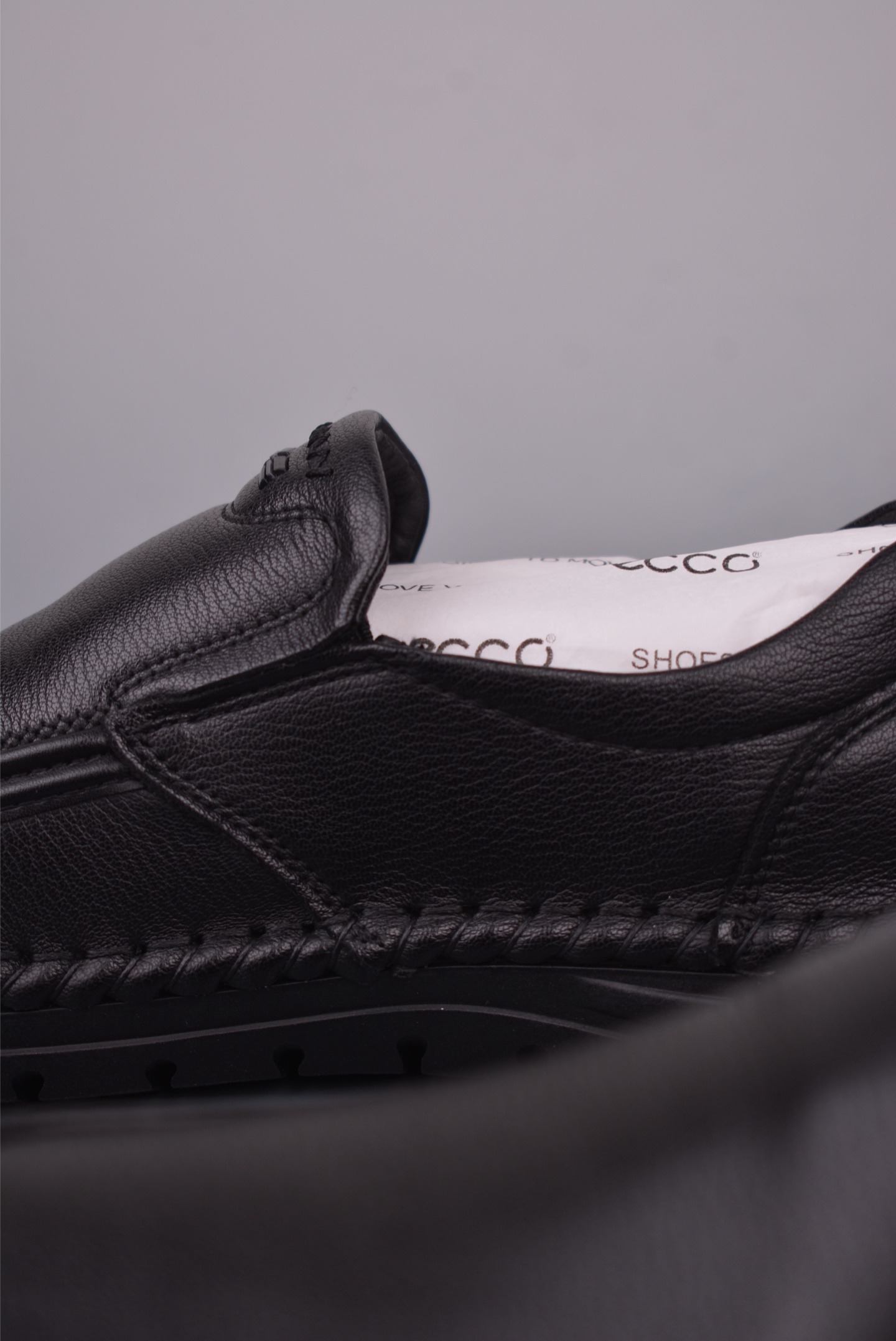 ECCO Men's Slip-On Leather Loafer Shoe - Black, Comfortable & Stylish 8 i1756681339828 553 0 7