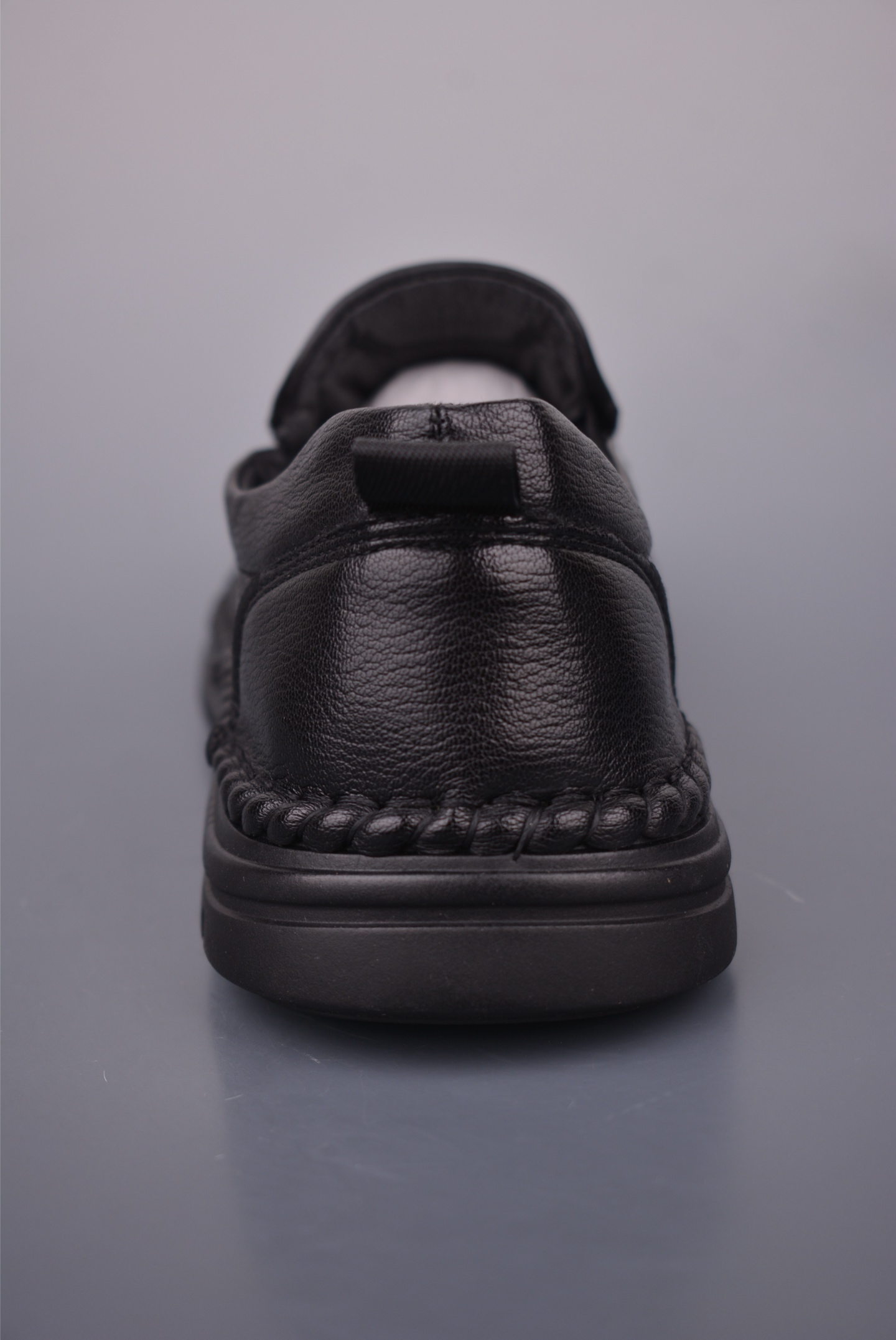 ECCO Men's Slip-On Leather Loafer Shoe - Black, Comfortable & Stylish 4 i1756681341621 2149 0 3