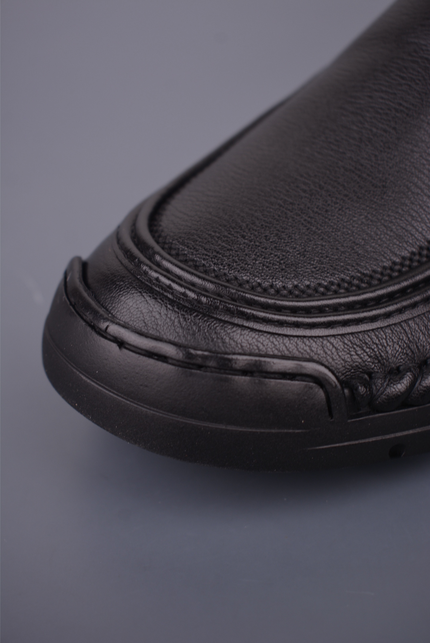 ECCO Men's Slip-On Leather Loafer Shoe - Black, Comfortable & Stylish 6 i1756681341623 6944 0 5