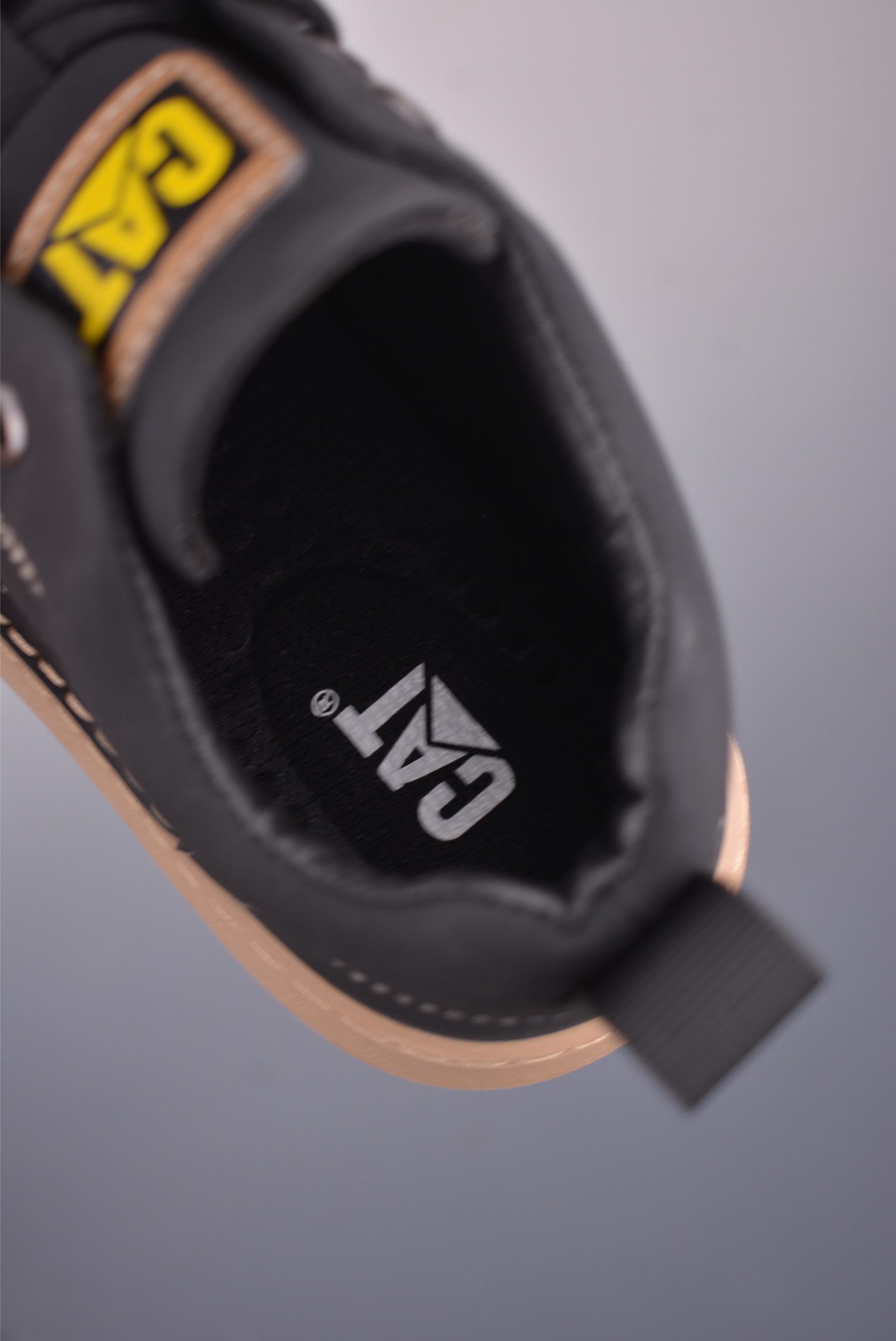 CAT Men's Casual Leather Sneakers Breathable Outdoor Anti-Slip Shoes 10 i1756681414899 2033 0 8