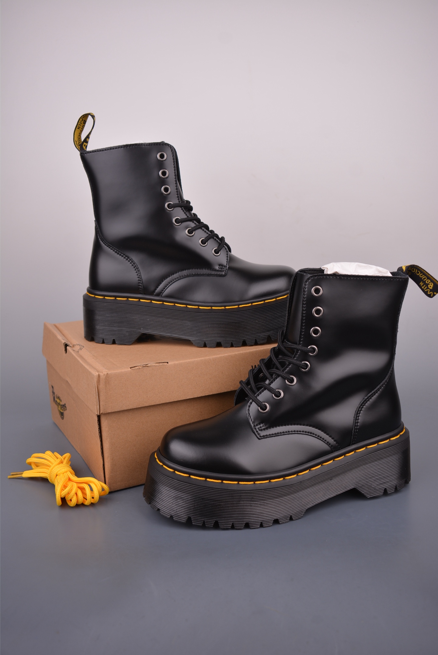Dr. Martens 1462 Platform Boots - 8-Eye, High-Top, Lace-Up, Black Leather 6 i1756681914883 3673 0 4