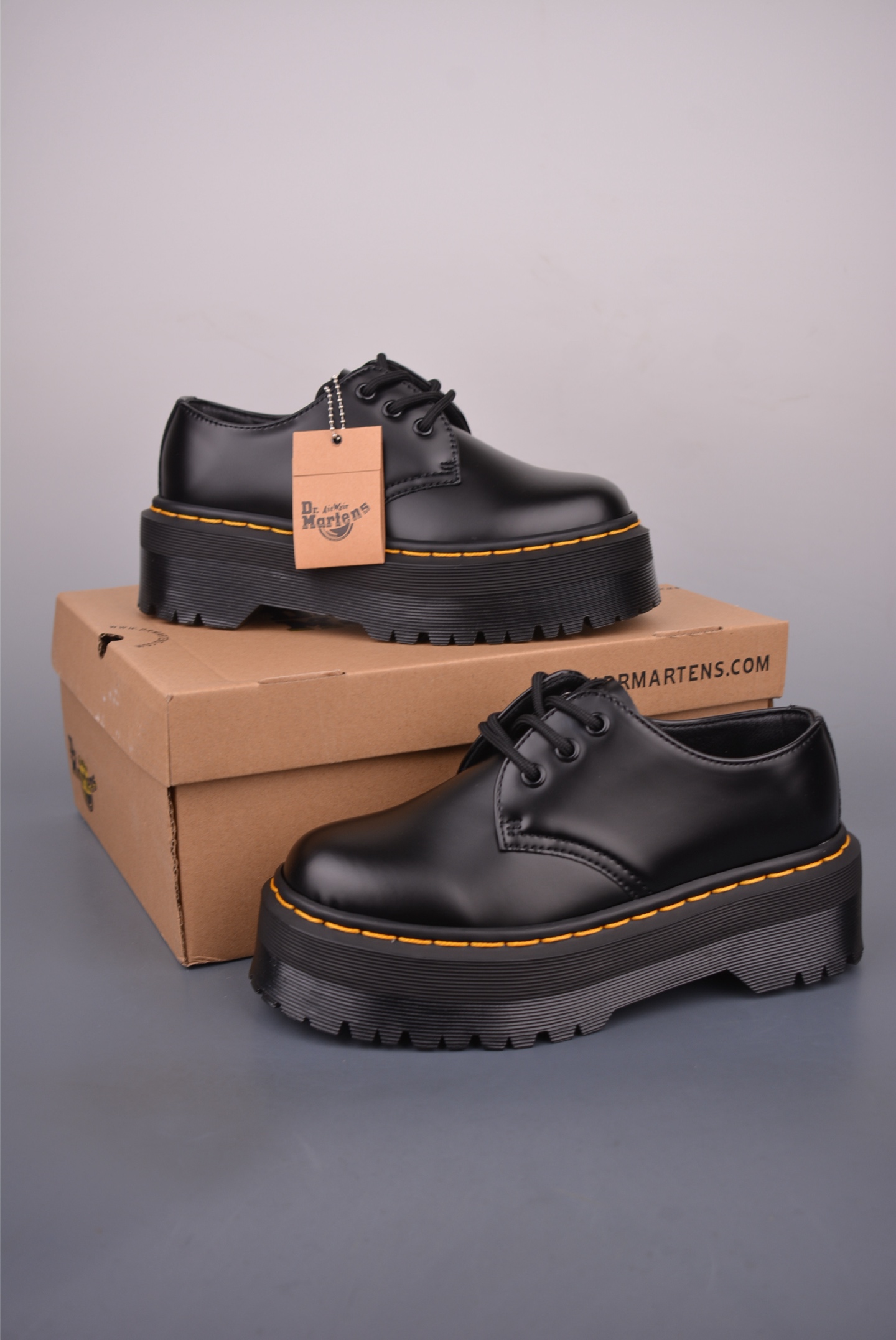 Dr. Martens 1461 Platform Oxford Shoes - Iconic Style & All-Day Comfort 5 i1756682016038 6308 0 4