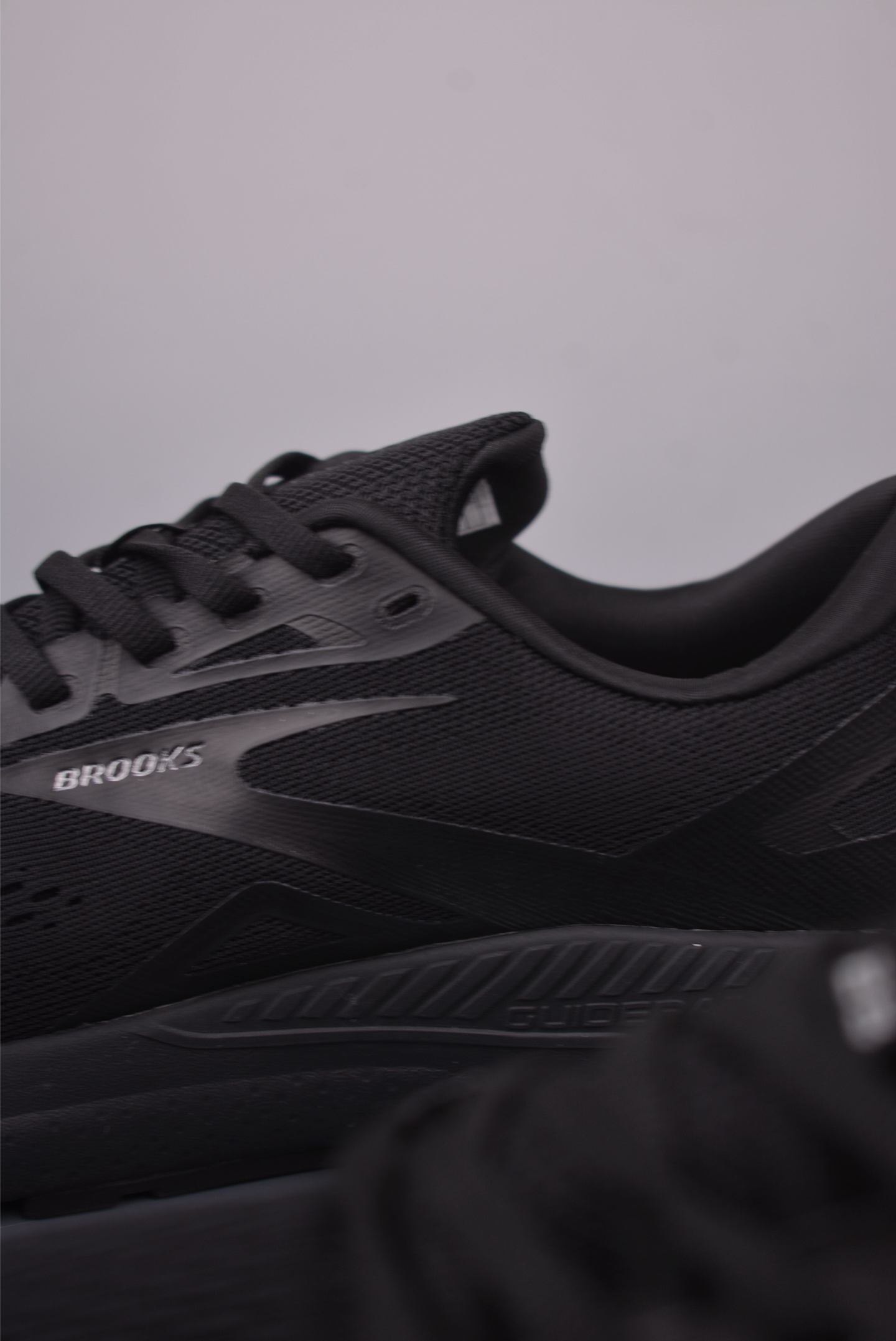 Brooks Adrenaline GTS 23: Lightweight, Breathable Running Shoes for Men and Women 9 i1756757256144 4150 0 7