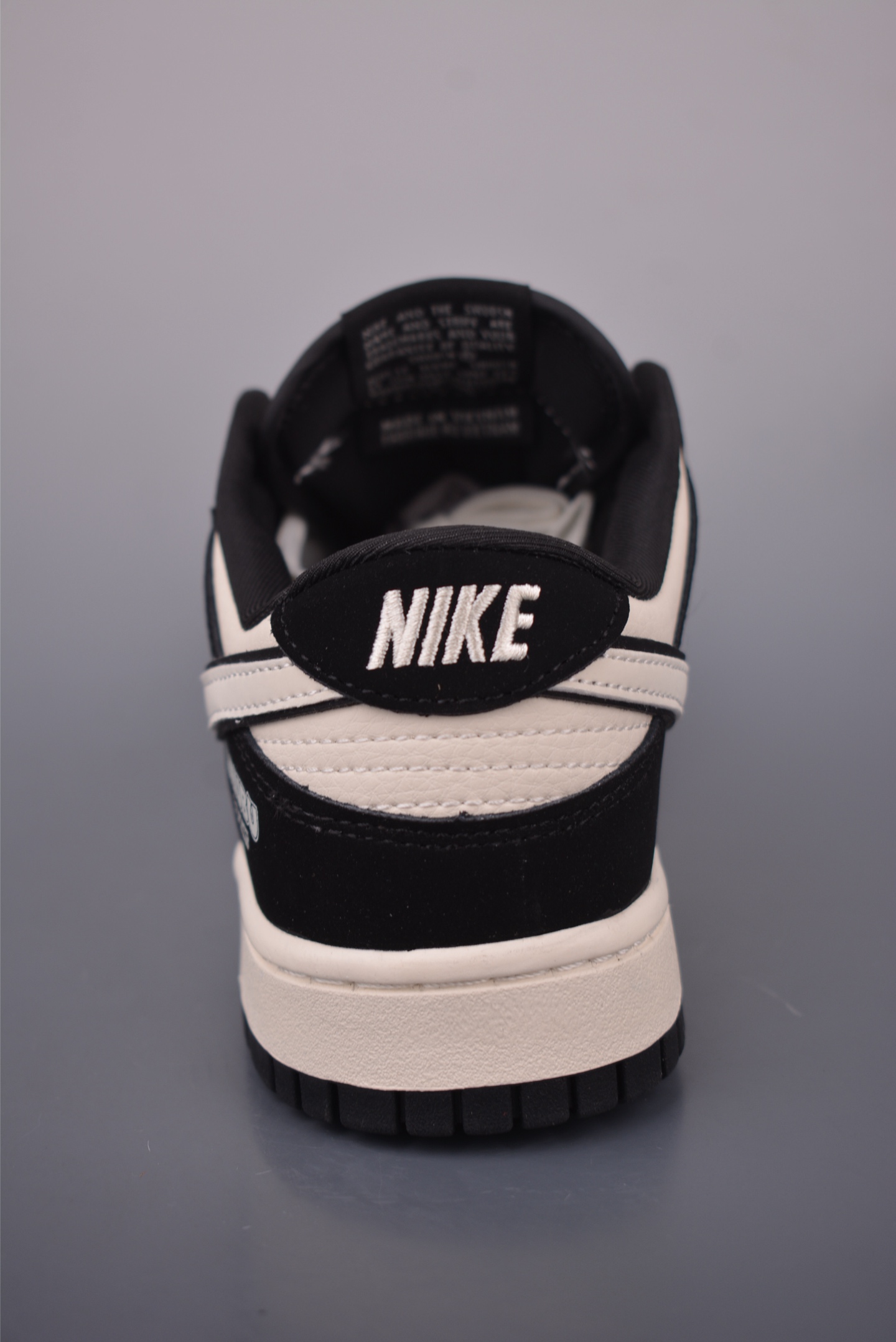 Nike SB Dunk Low Labubu: Premium Crafted Sneakers for Ultimate Style and Comfort 4 i1756759187750 1797 0 3