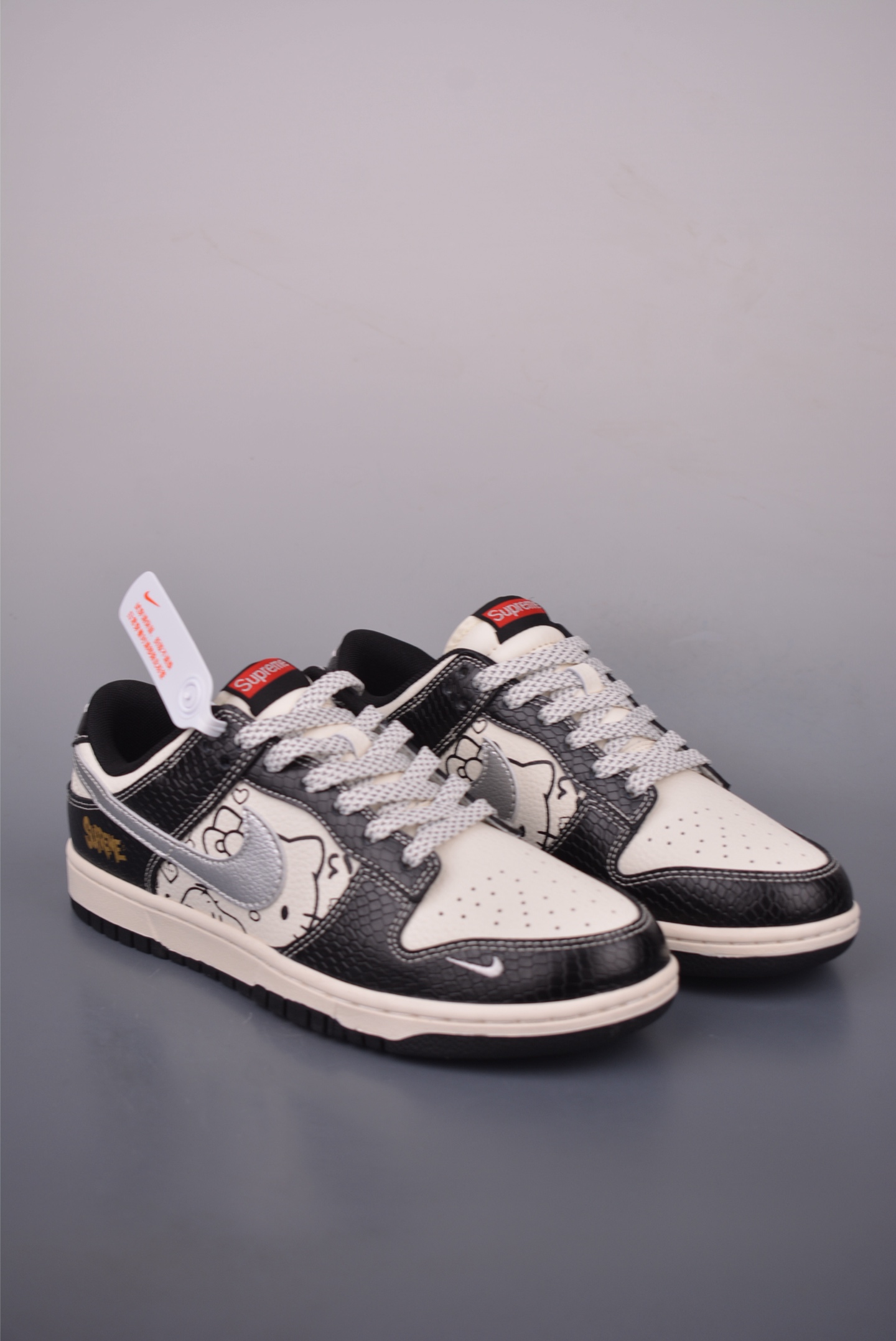 Nike SB Dunk Low Supreme Original Leather Sneakers - Limited Edition 1 i1756759237672 5254 0 0